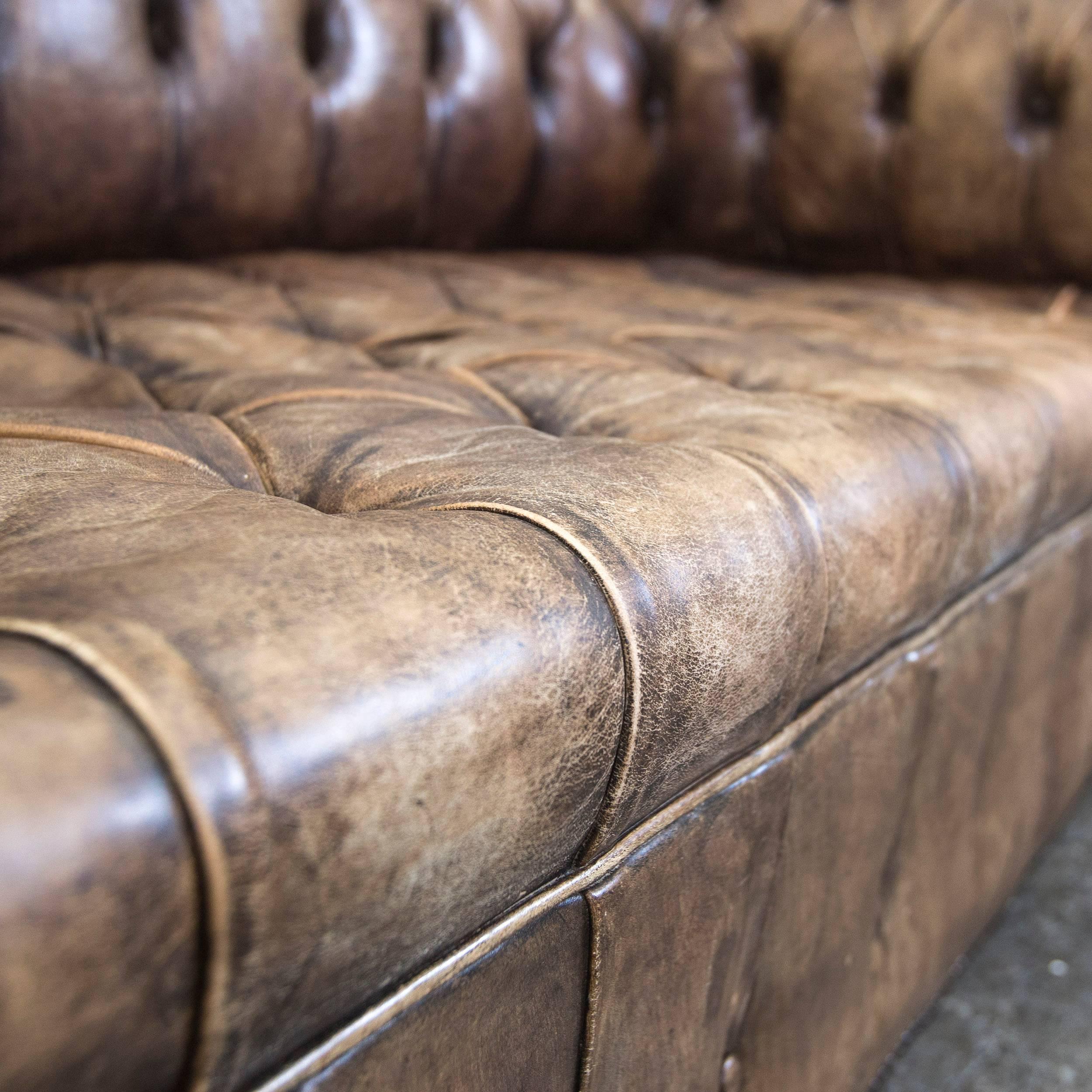 Chesterfield Sofa Brown Beige Leather Three-Seat Couch Vintage Retro In Good Condition For Sale In Cologne, DE