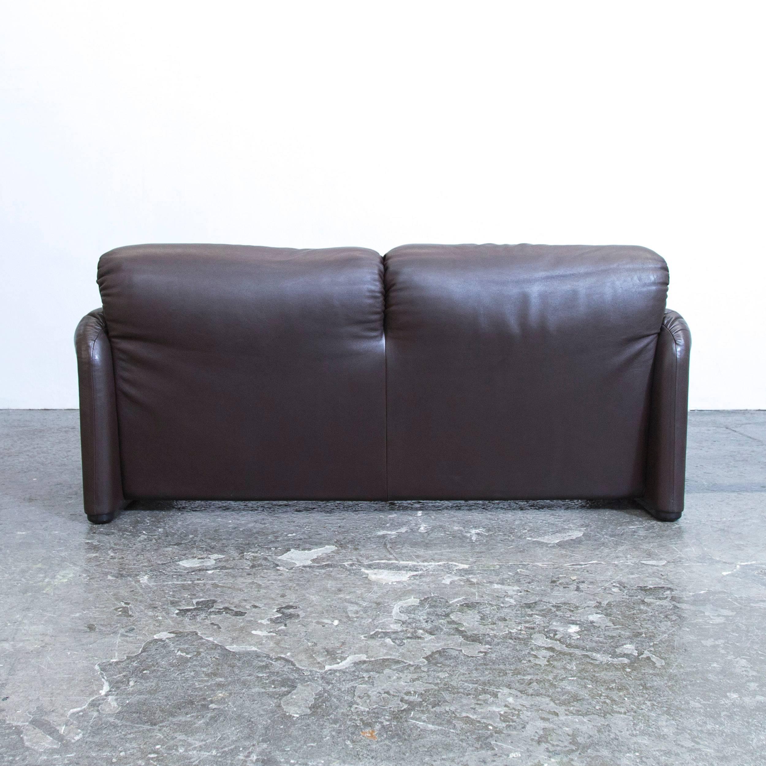 Cassina Maralunga Designer Sofa Mocca Brown Leather Two-Seat Function Modern 5