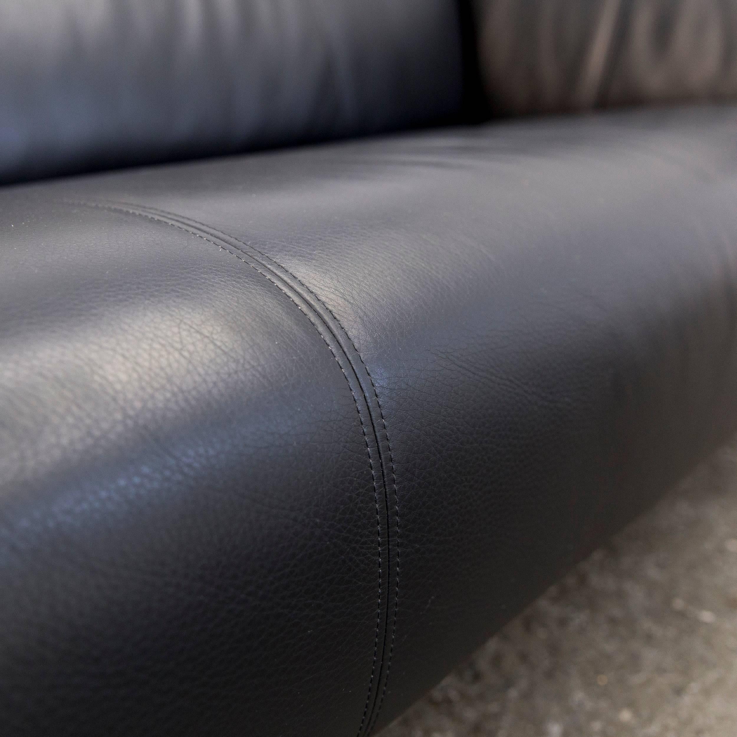 Rolf Benz 322 Designer Sofa Black Two-Seat Leather Modern In Good Condition In Cologne, DE