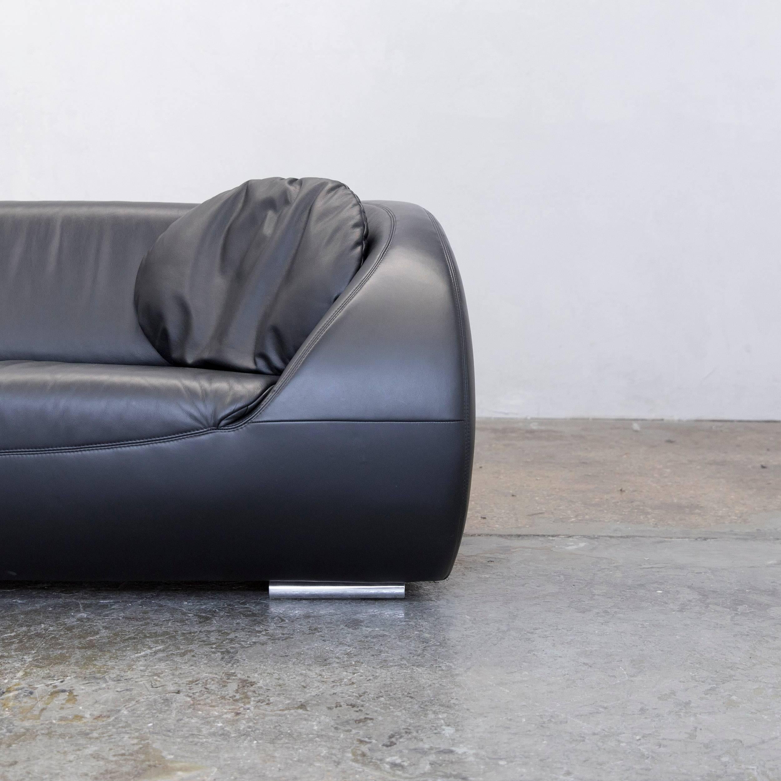 Koinor Pearl Designer-Sofa aus schwarzem Leder mit drei Sitzen (Moderne der Mitte des Jahrhunderts)