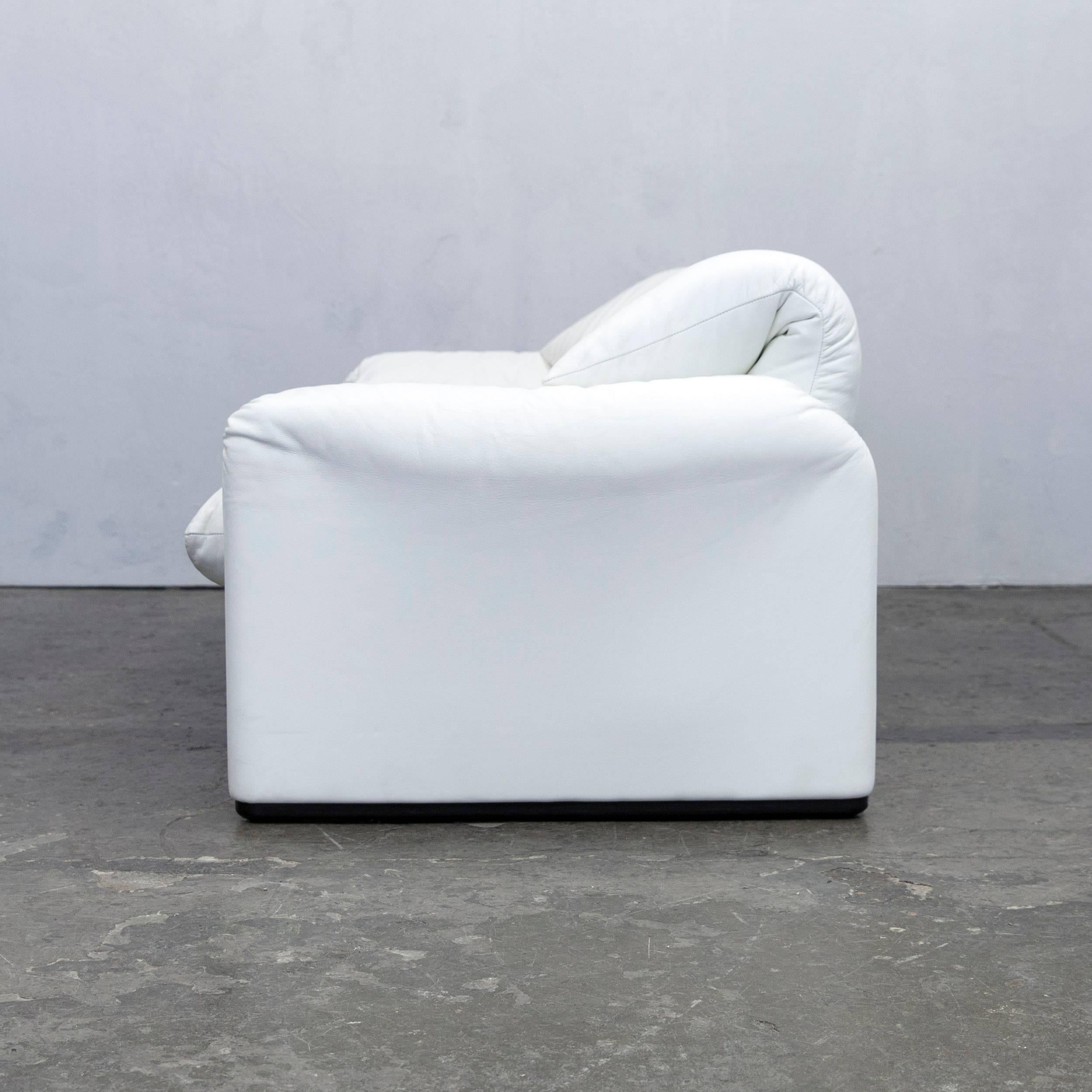 Cassina Maralunga Designer Sofa Leather White Two-Seat Function Couch Modern 4