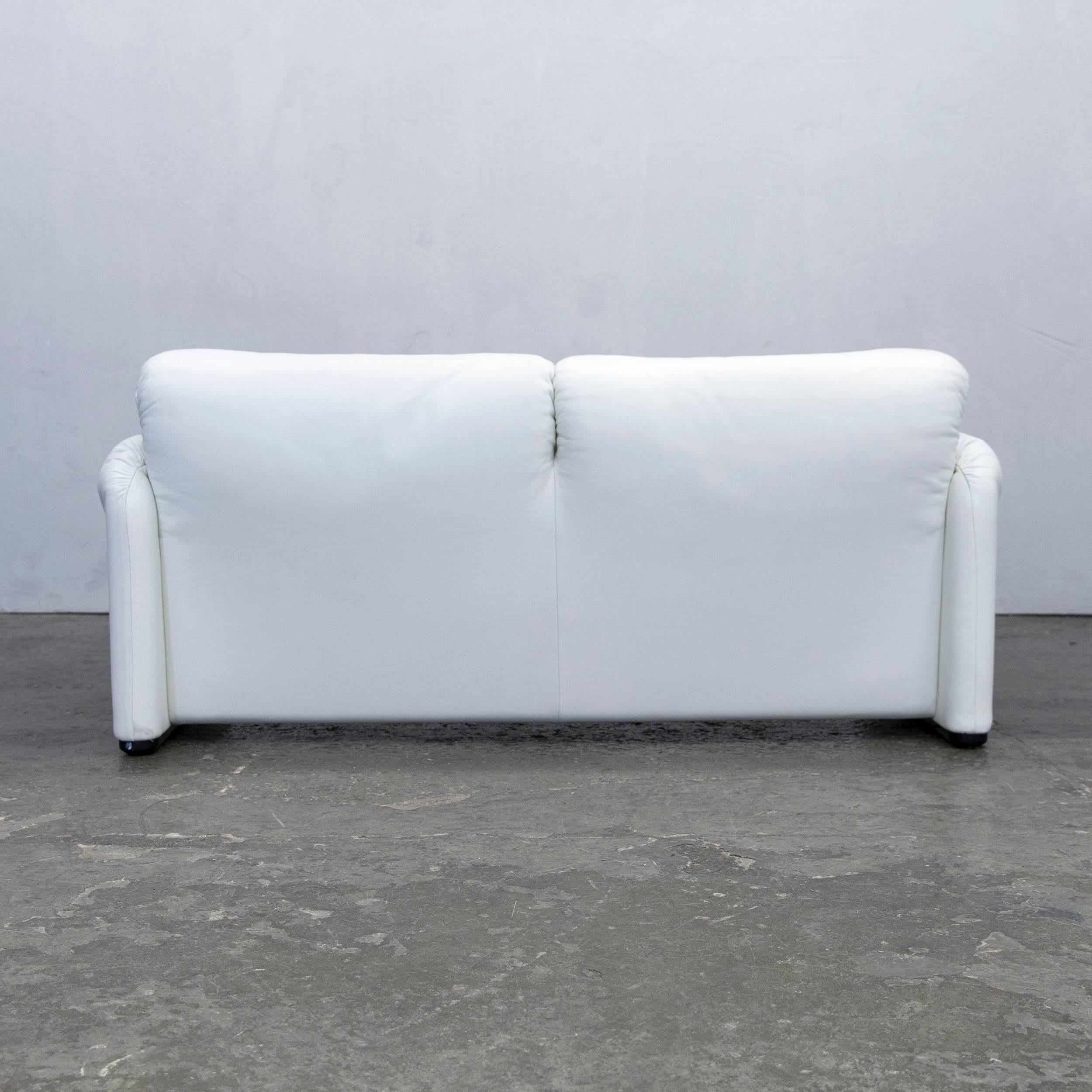 Cassina Maralunga Designer Sofa Leather White Two-Seat Function Couch Modern 5
