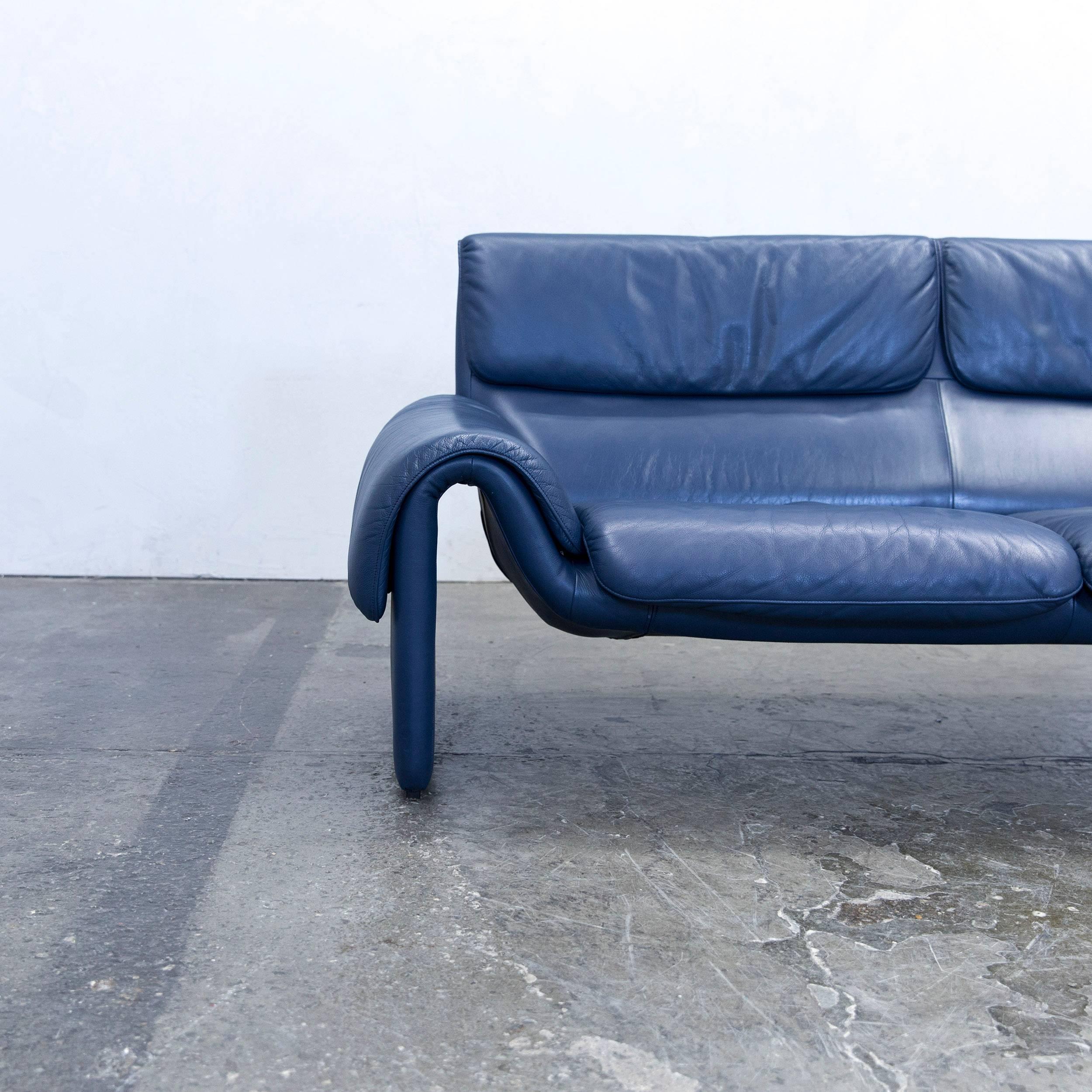Blue colored original De Sede DS 2011 designer leather sofa, in a minimalistic and modern design, made for pure comfort.