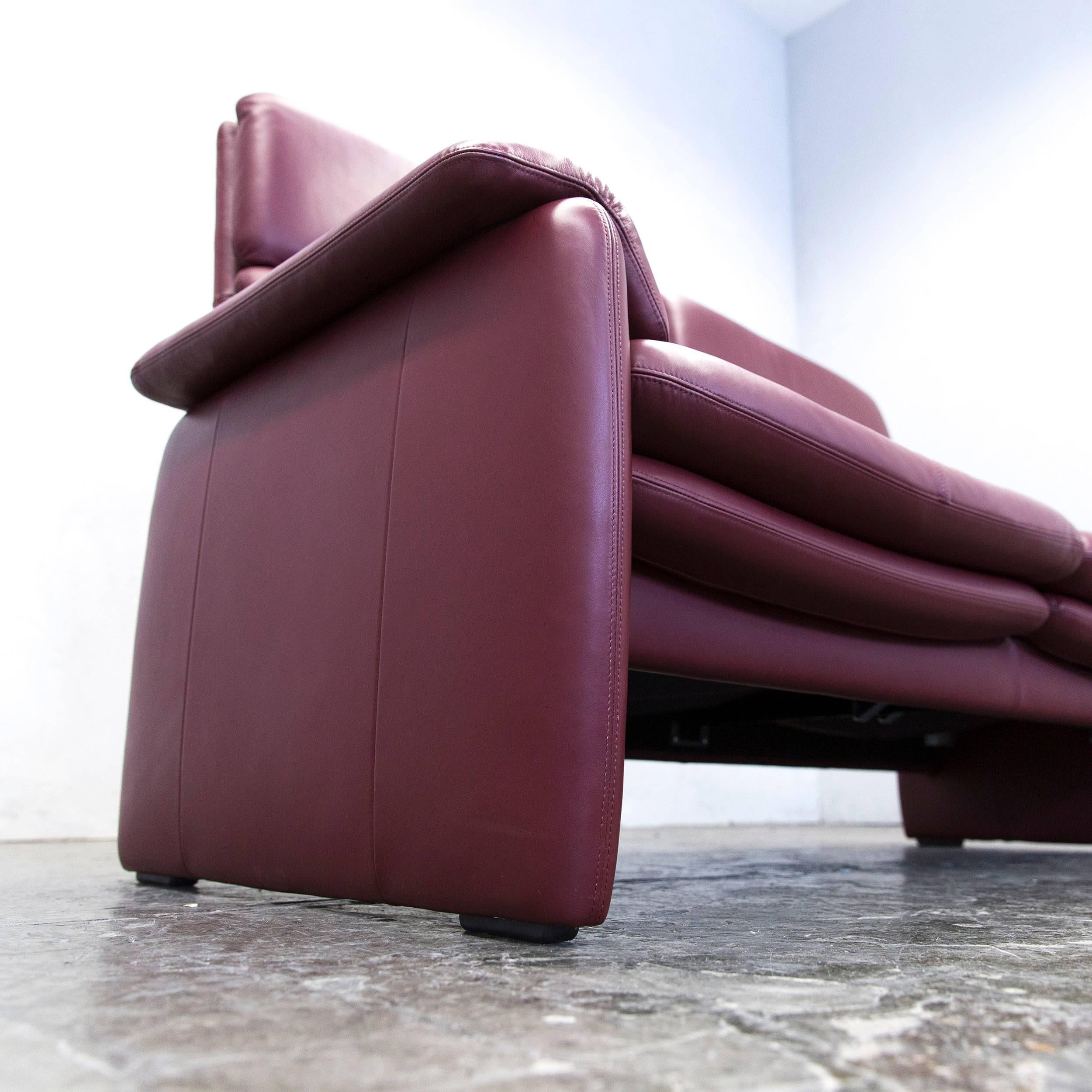 Erpo Designer Sofa Leather Bordeaux Red Two-Seat Relax Function Couch Modern For Sale 1