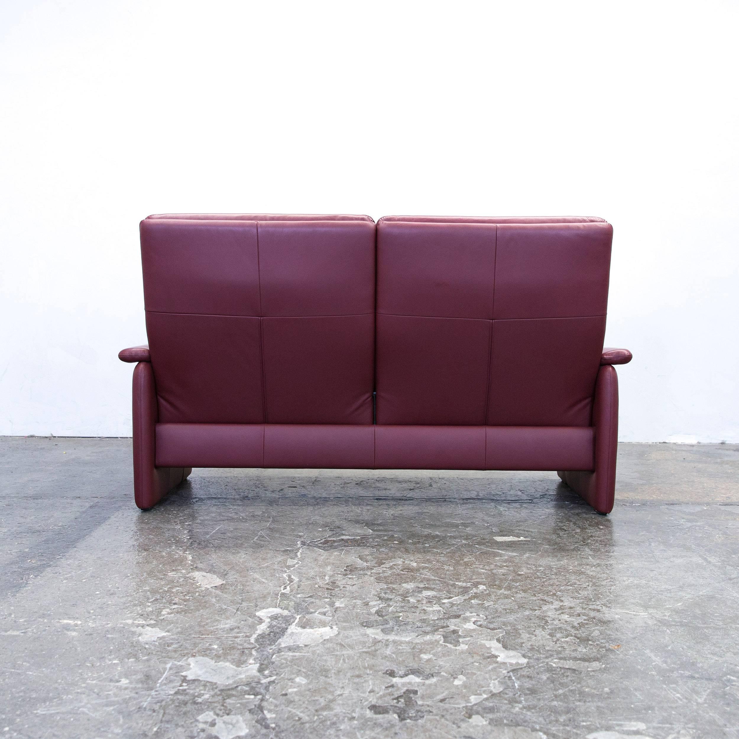 Erpo Designer Sofa Leather Bordeaux Red Two-Seat Relax Function Couch Modern For Sale 3