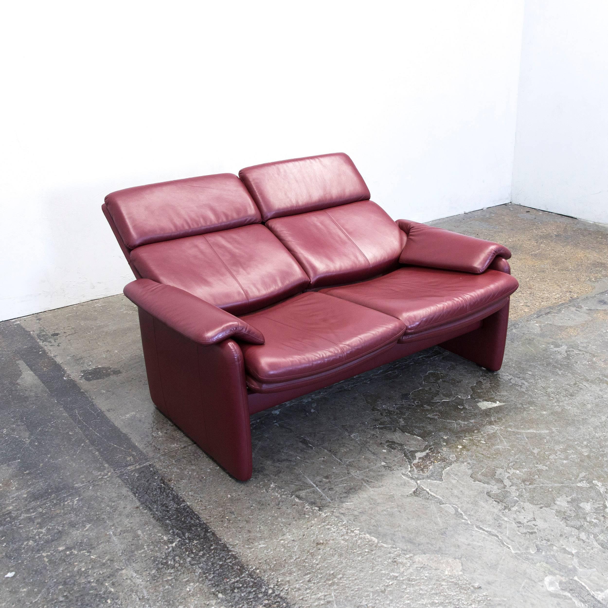 Erpo Designer Sofa Leder Bordeaux Rot Zweisitzer relax Function Couch Modern 1
