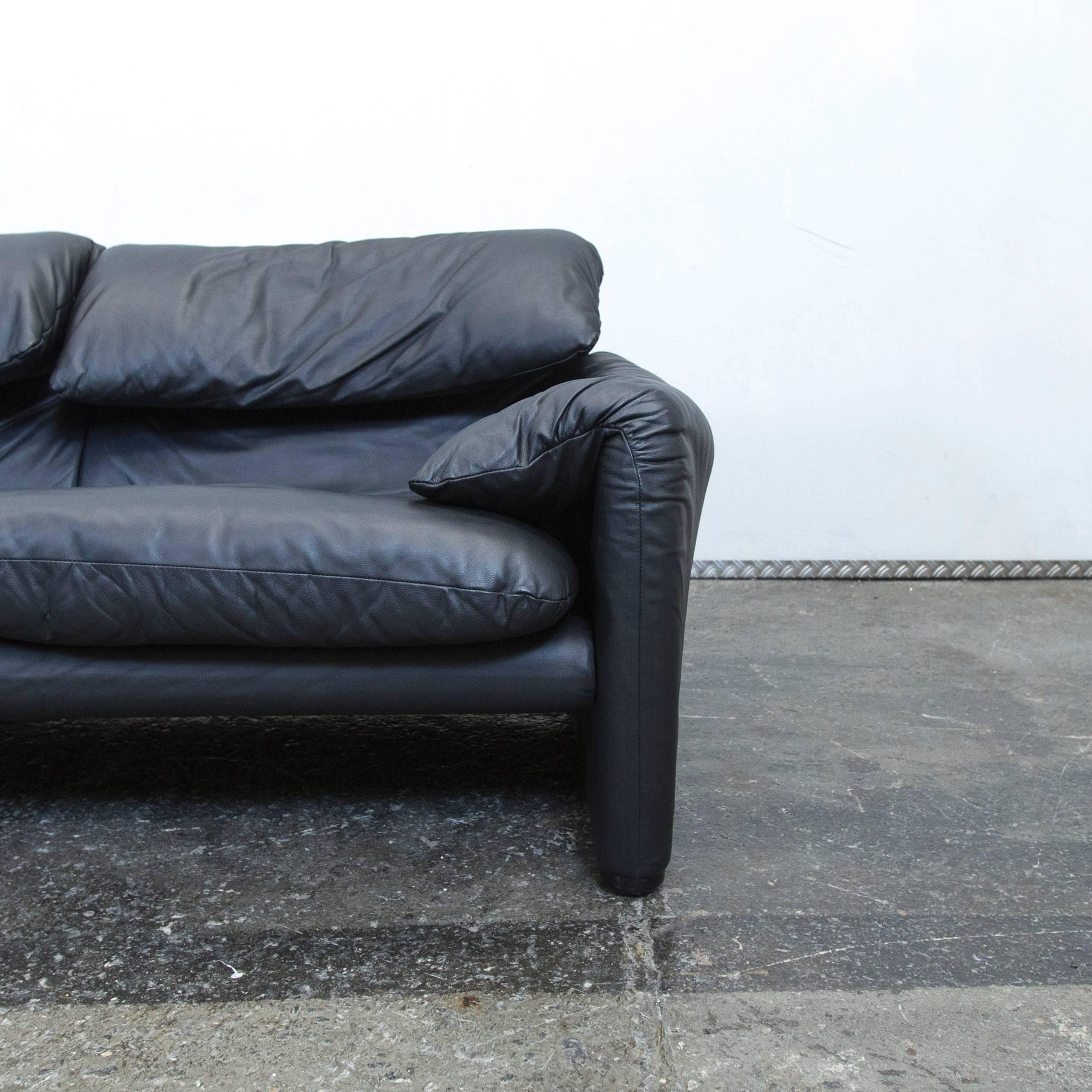 Cassina Maralunga Designer Sofa Black Leather Three-Seat Couch Function Modern In Excellent Condition In Cologne, DE
