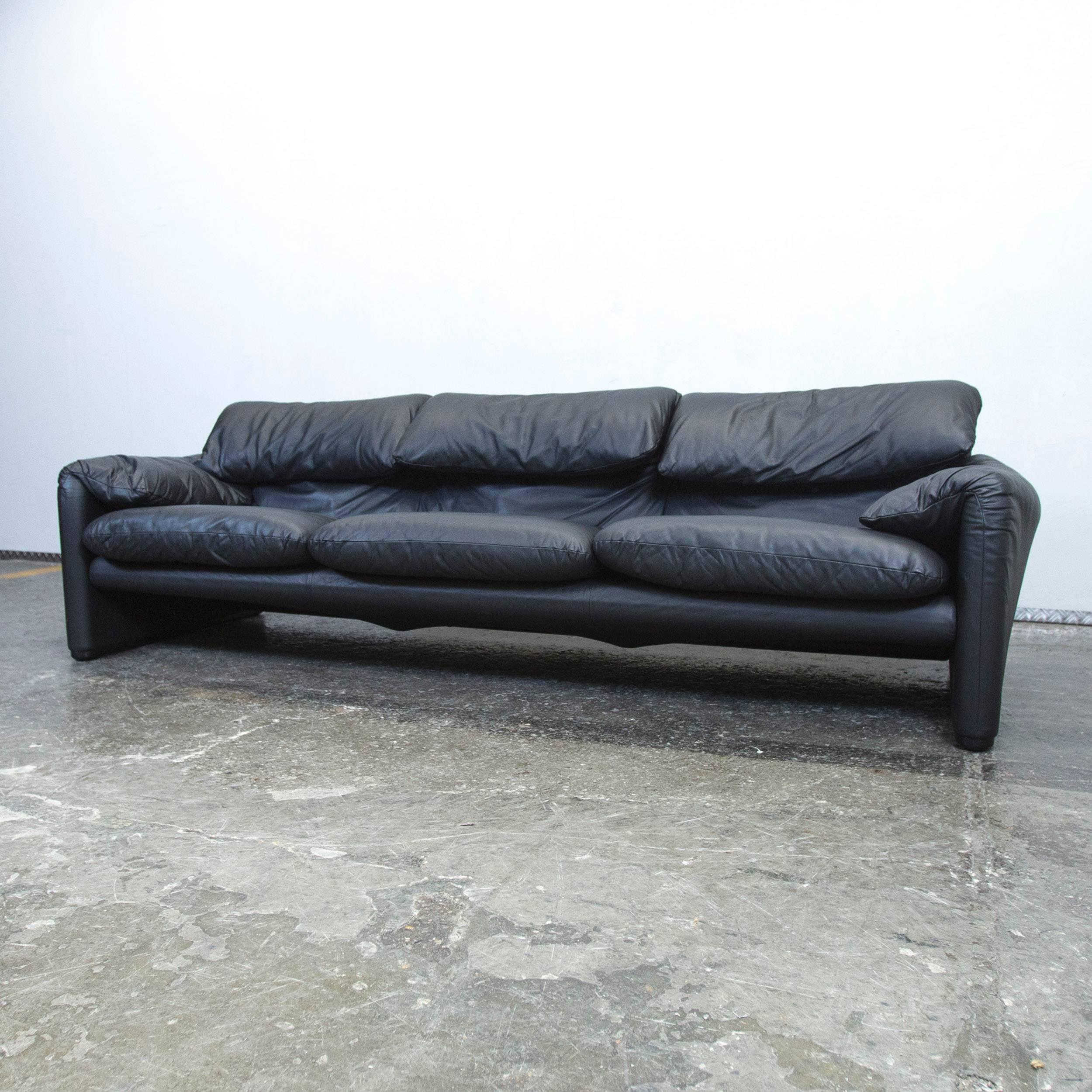 Contemporary Cassina Maralunga Designer Sofa Black Leather Three-Seat Couch Function Modern