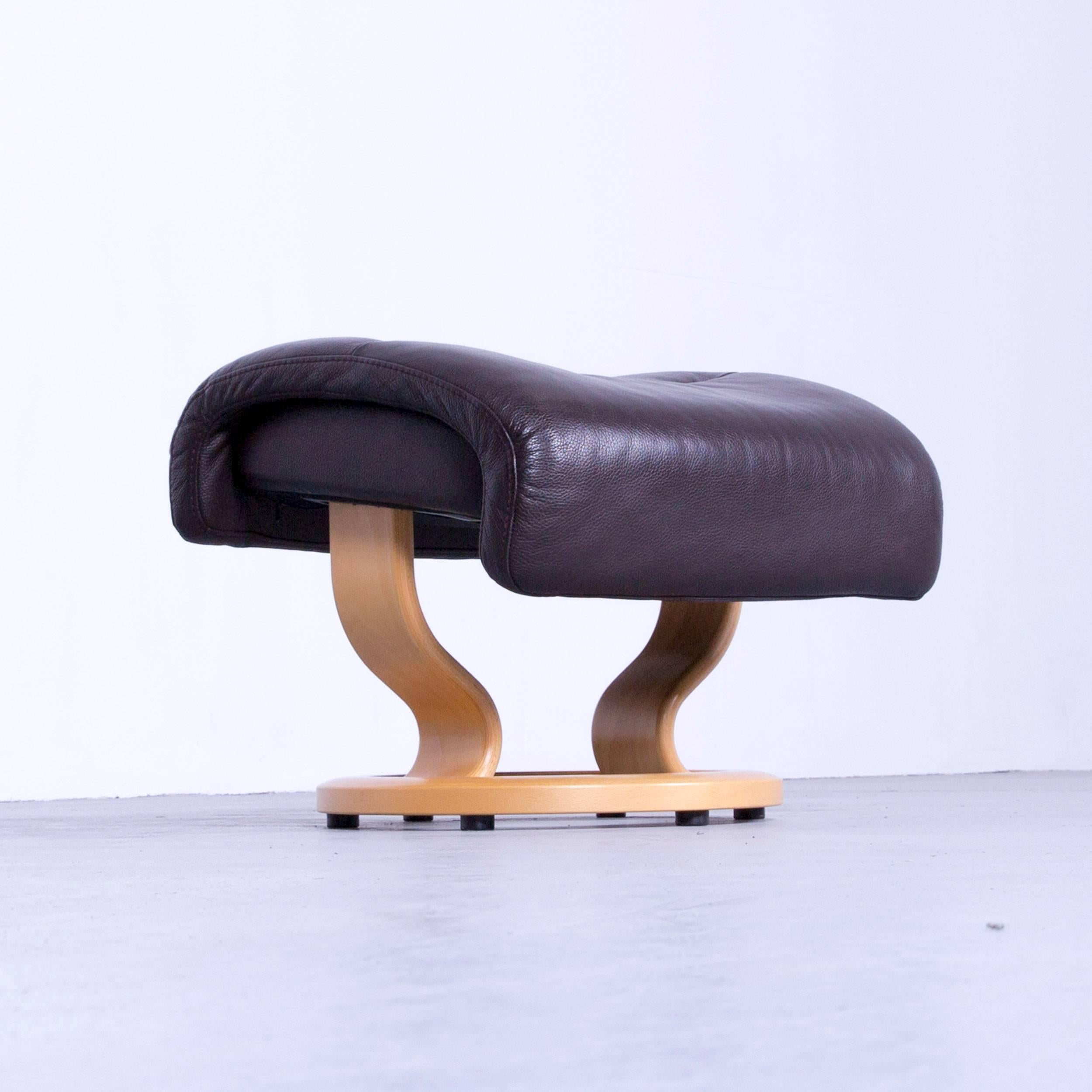 Contemporary Ekornes Stressless Memphis Footstool Brown Leather Modern Footrest Designer Wood For Sale
