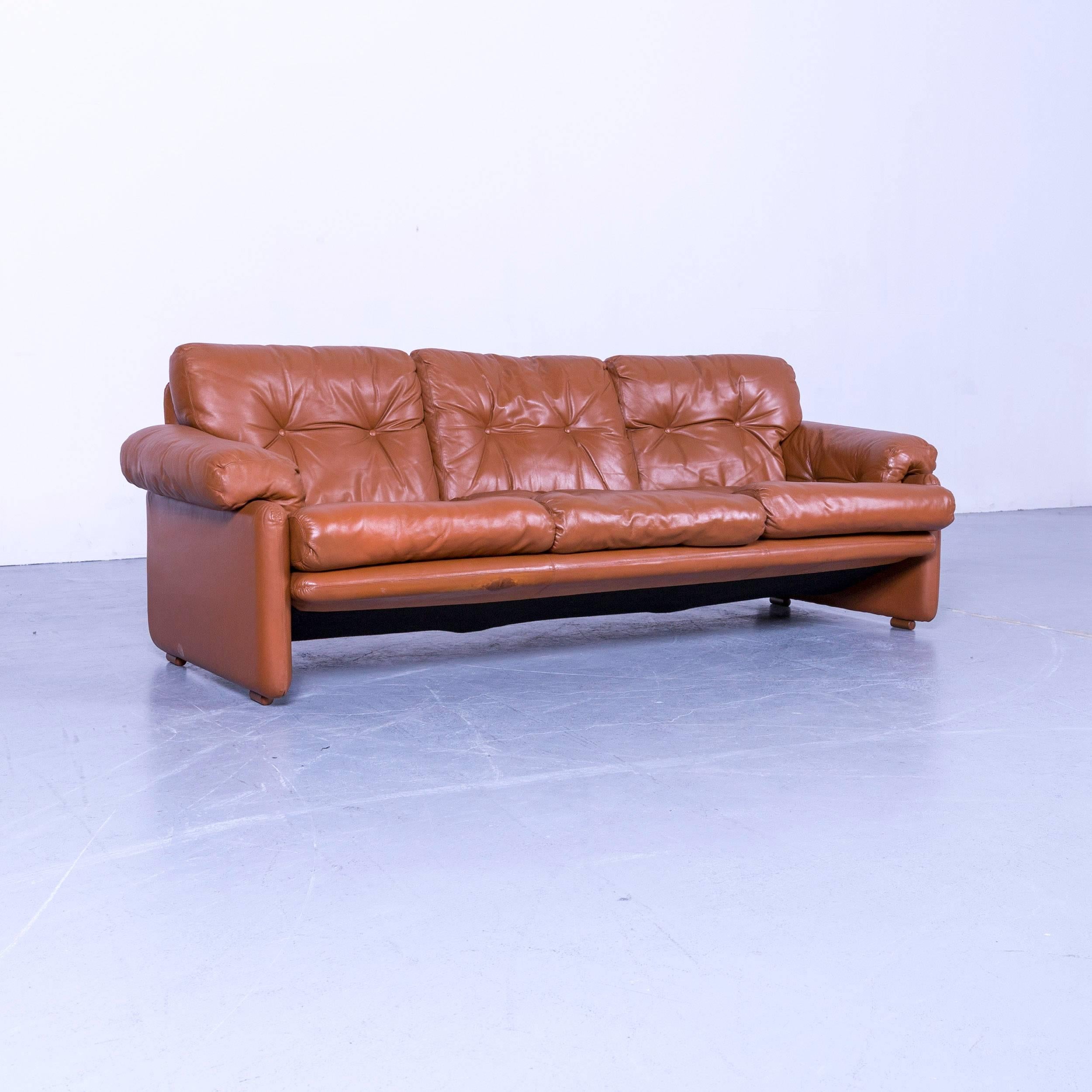 An B&B Italia Coronado designer sofa leather brown three-seat.
















 