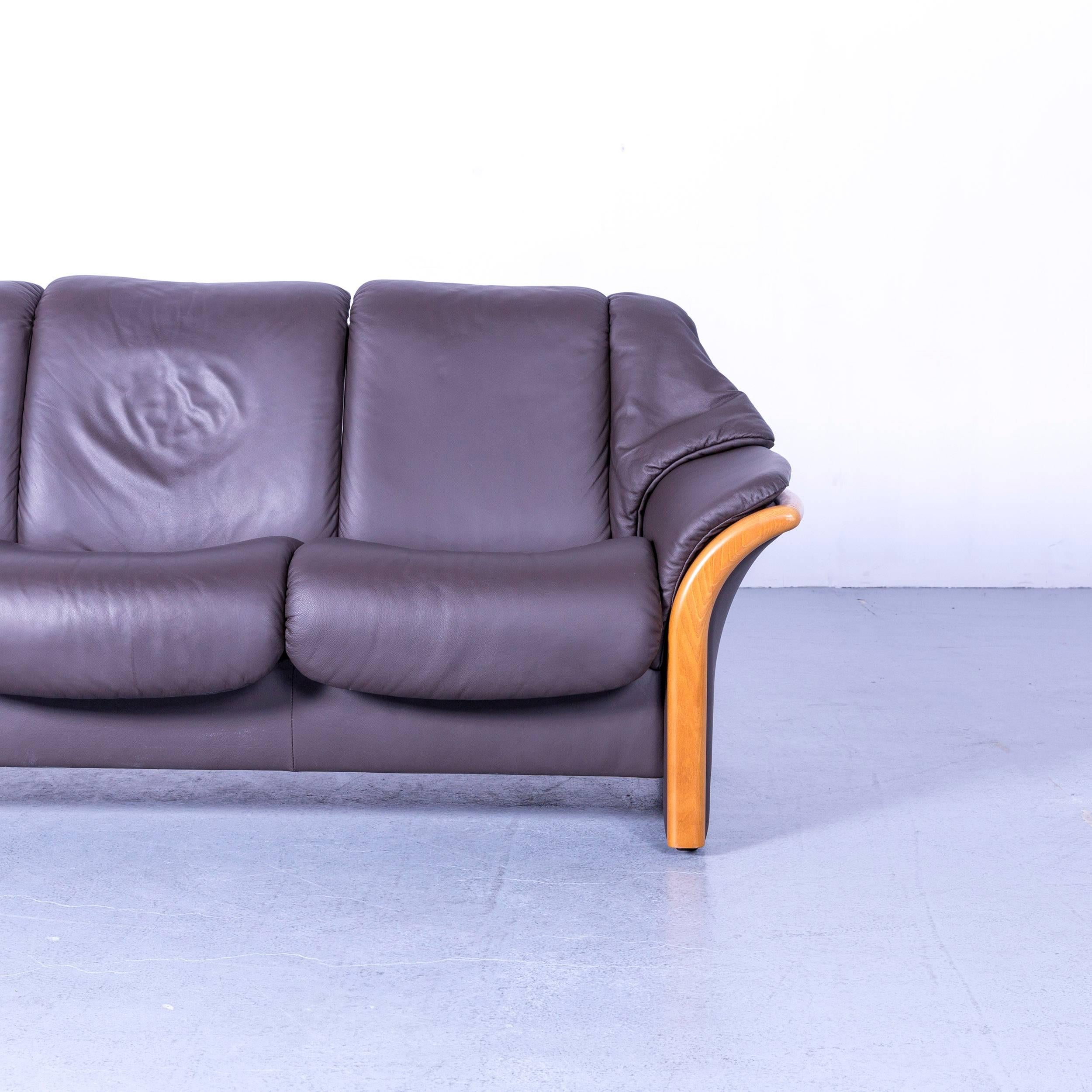 Ekornes Stressless Sofa Brown Leather Three-Seat In Good Condition For Sale In Cologne, DE