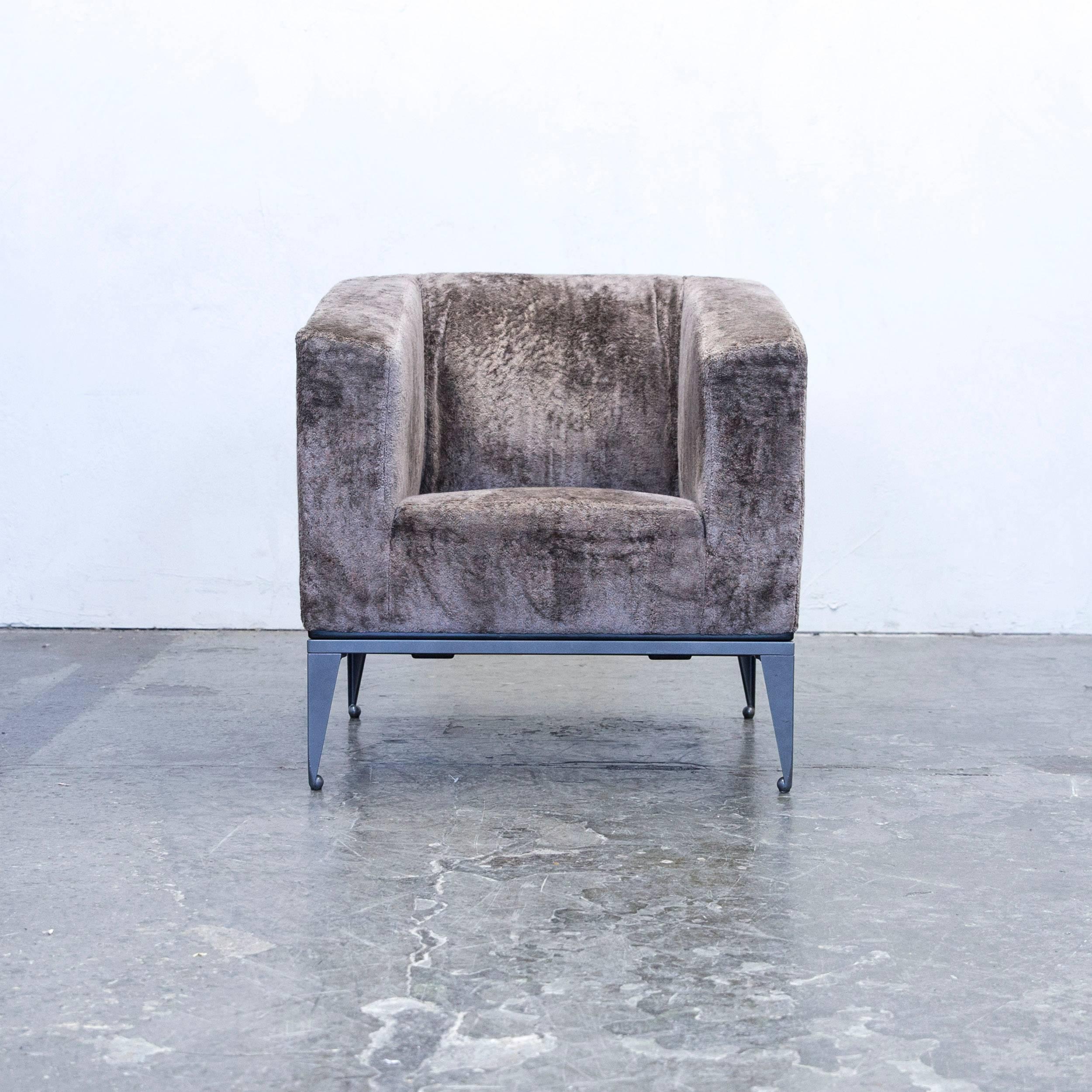 Brauner Original Baleri Italia Molly Designer Sessel:: in einem minimalistischen und modernen Design:: für reinen Komfort und Stil gemacht.