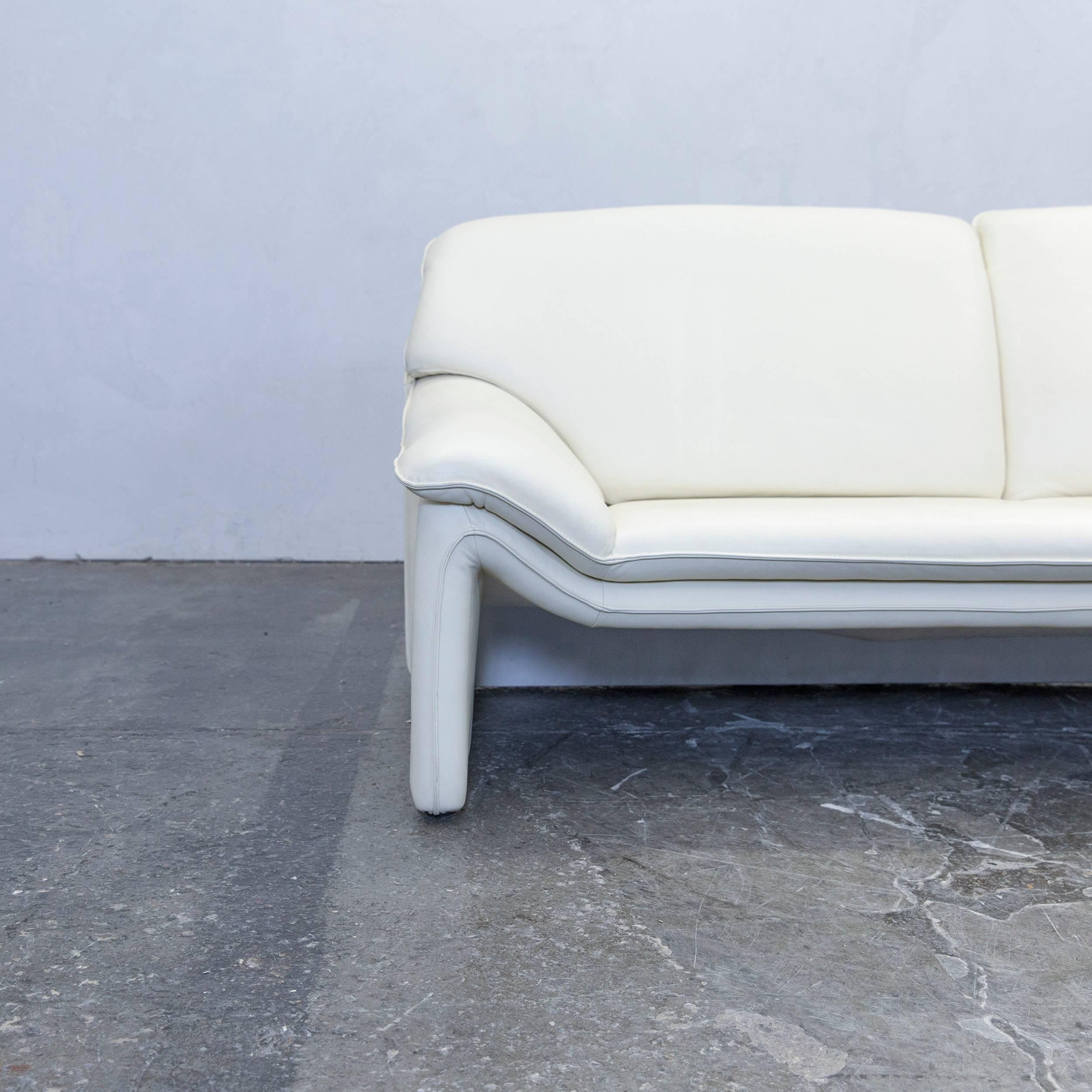 Crème colored original Laauser Atlanta designer leather sofa, in a minimalistic and modern design, made for pure comfort.