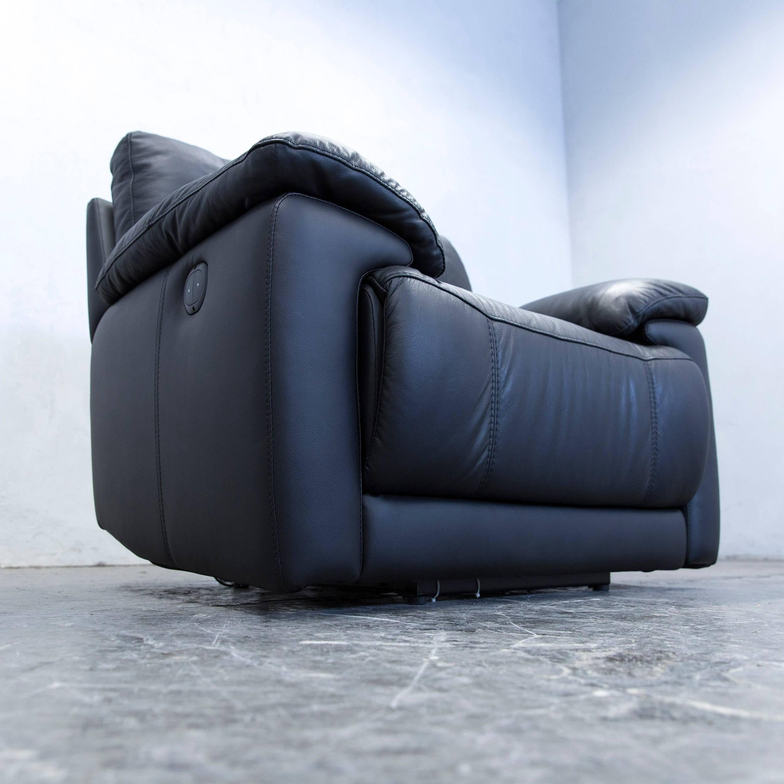 Designer Armchair Leather Black One-Seat Couch Electrical Function Modern Relax In Good Condition For Sale In Cologne, DE