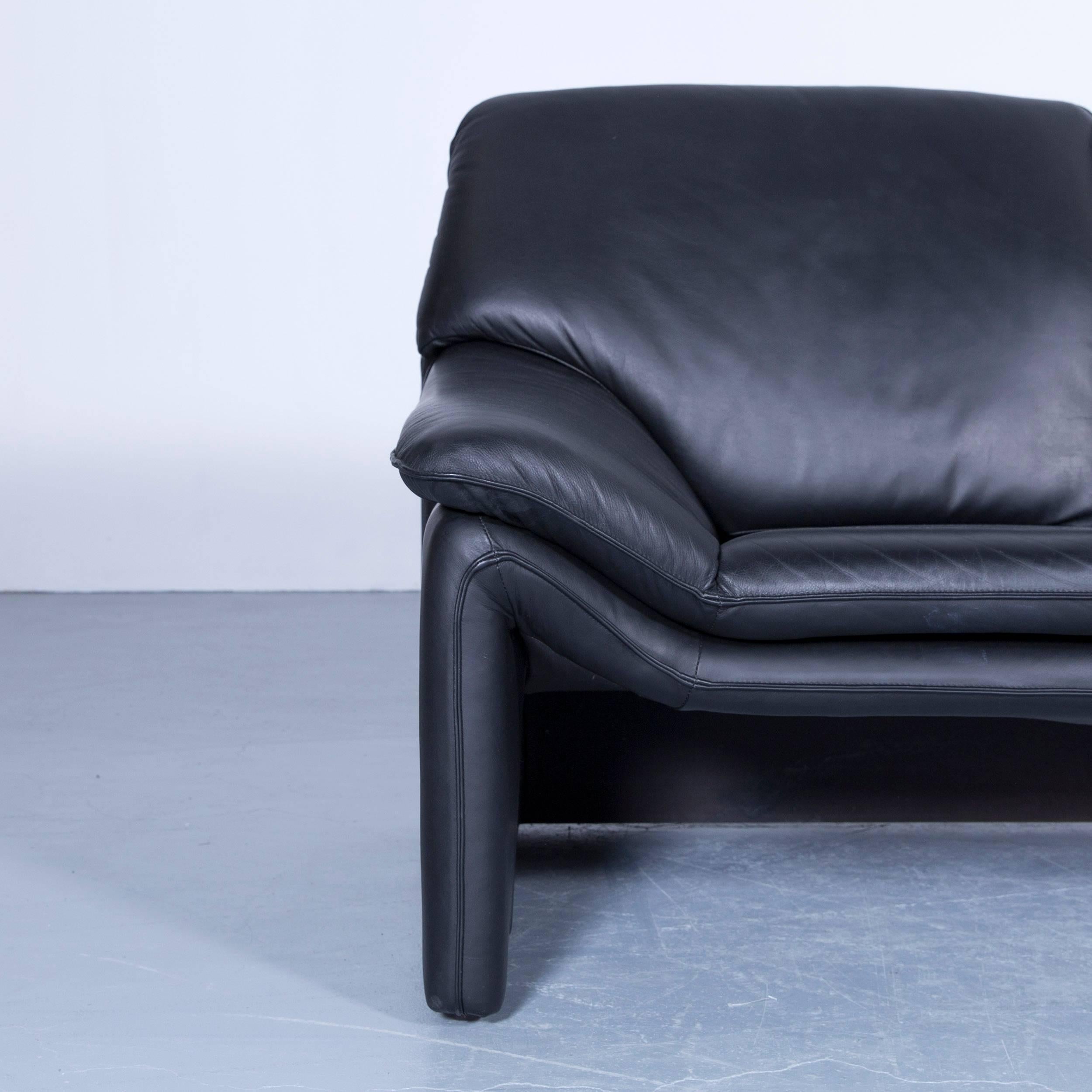 Schwarzes original Laauser Atlanta Designer-Ledersofa, in minimalistischem und modernem Design, gemacht für puren Komfort.