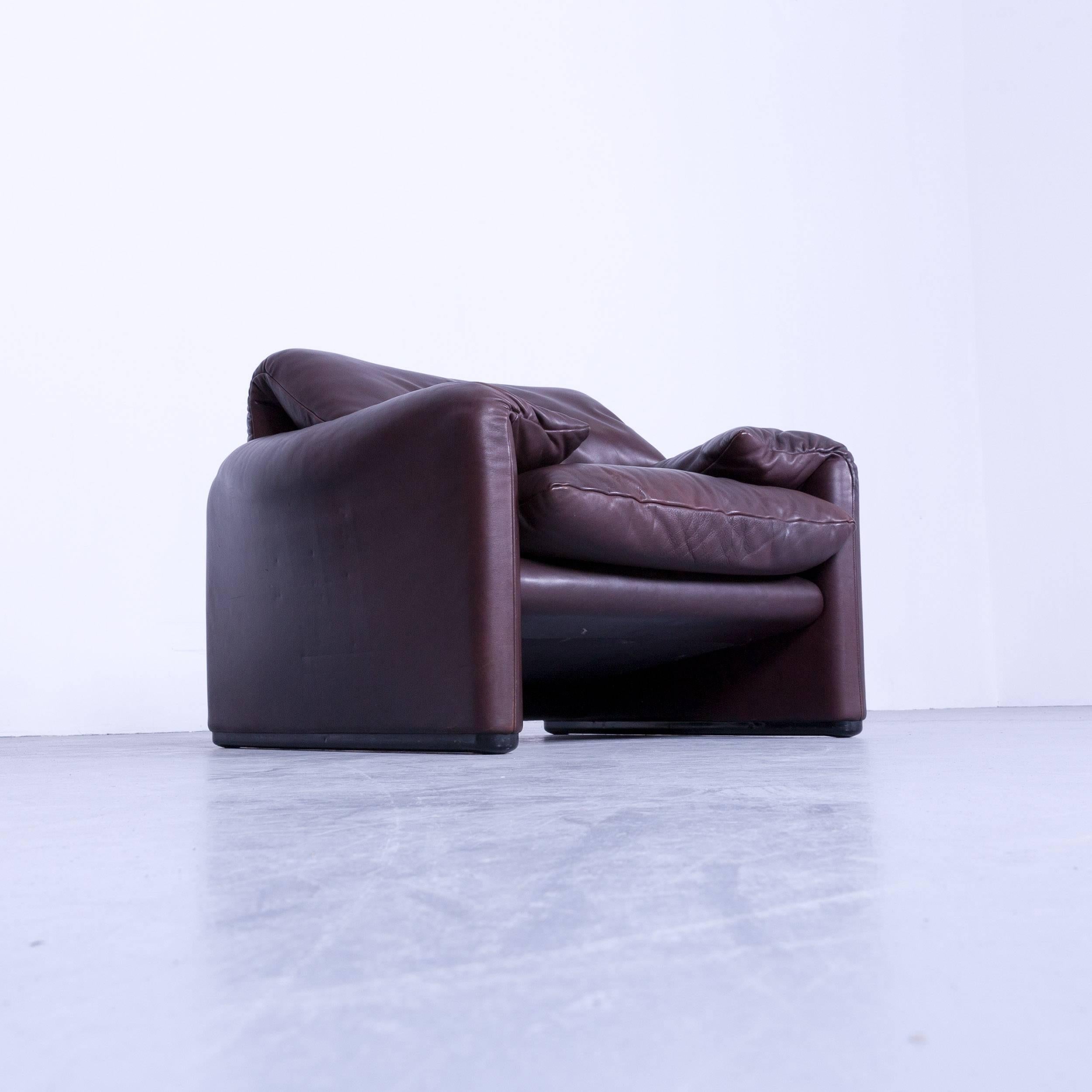Cassina Maralunga Armchair Vico Magistretti Chair Leather Brown Mocca Function 2