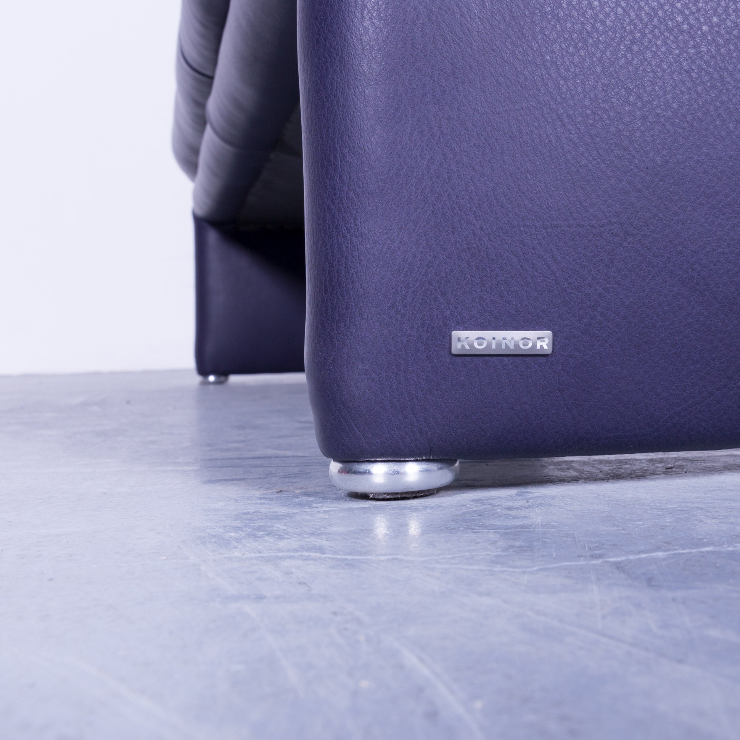 Koinor Raoul Designer Footstool Purple Eggplant Colored Leather Footrest Pouf Koinor Raoul Designer Footstool Purple Eggplant Colored Leather Footrest Pouf
