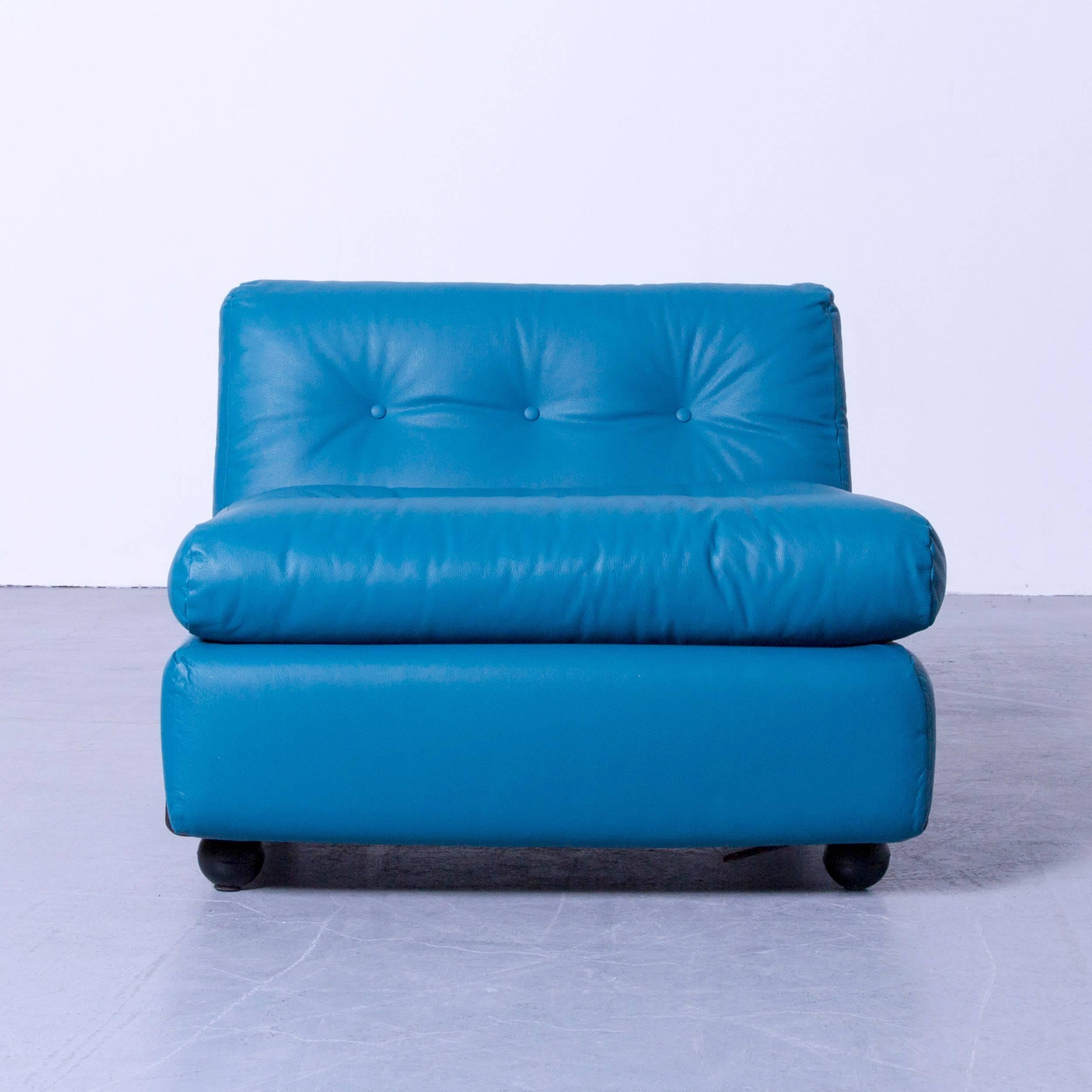 B&B Italia Amanta designer lounge chair by Mario Bellini turquoise, in a minimalistic and modern design, made for pure comfort.