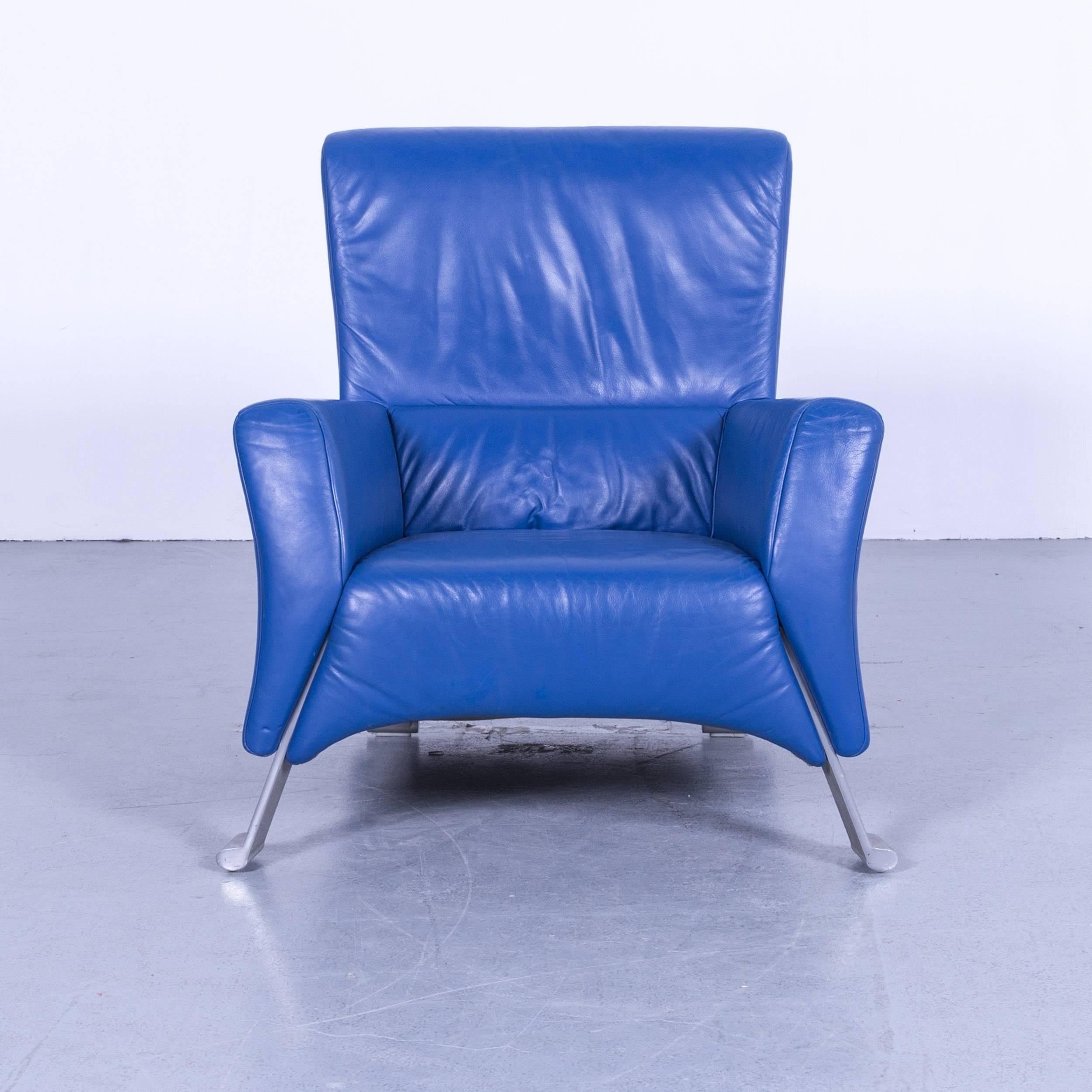 Blue colored original Rolf Benz HSE 322 designer leather armchair, in a minimalistic and modern design, made for pure comfort.