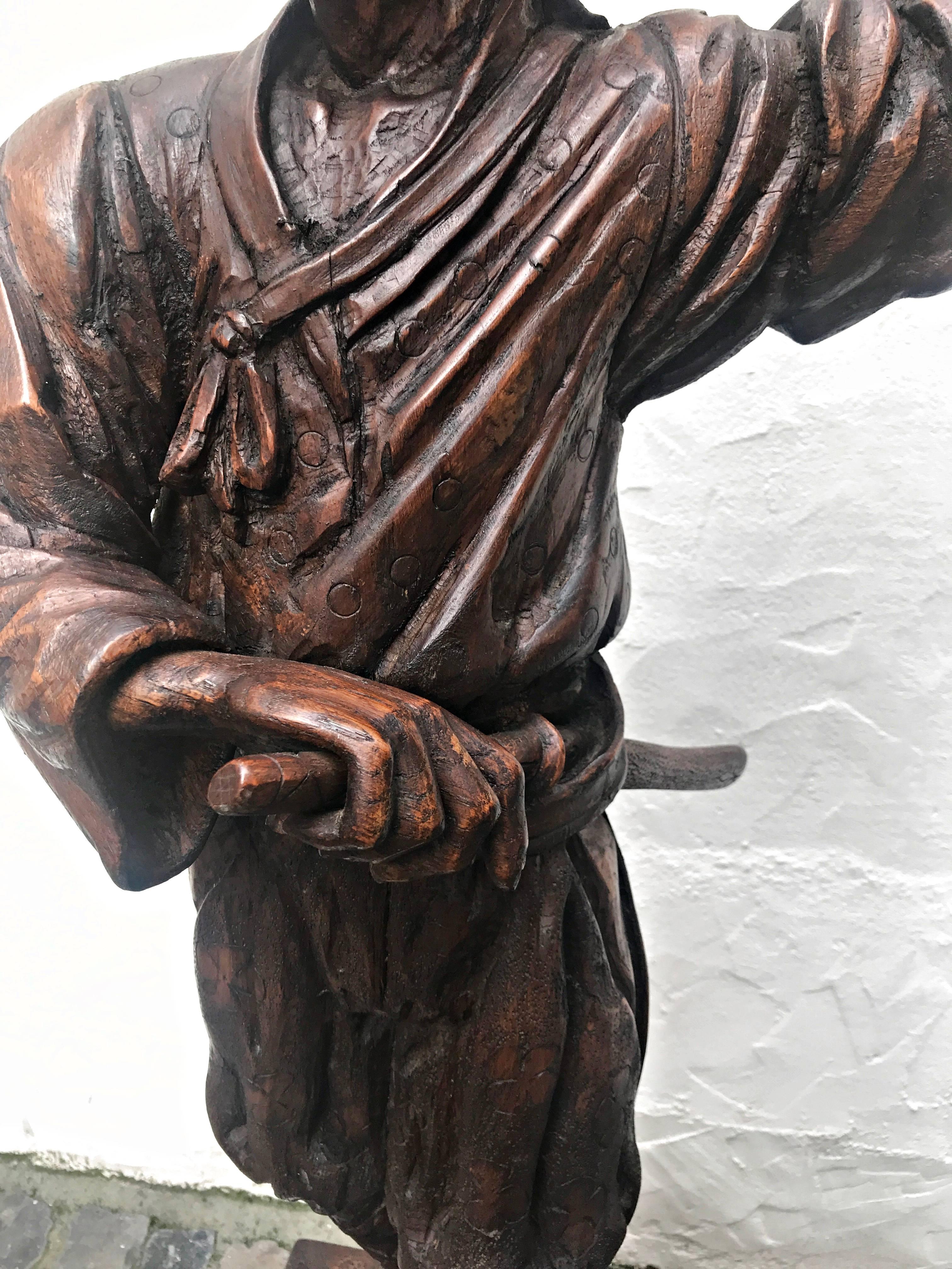 Big Wooden Carved Sculpture of a Samurai, 19th Century, Probably French For Sale 4