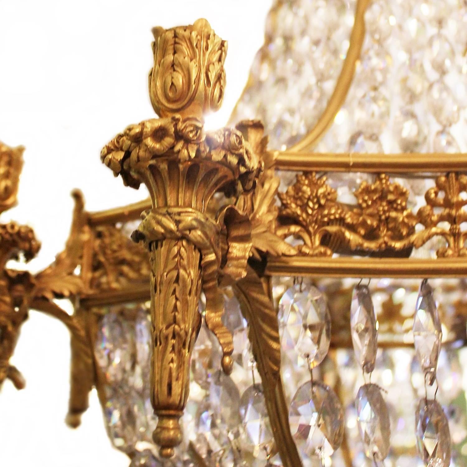 Napoleon III Mid-19th Century French Gilt Bronze and Crystal Chandelier For Sale