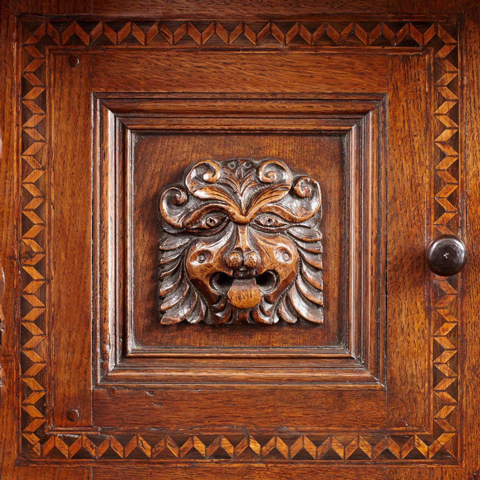 Elizabethan Oak and Inlaid Court Cupboard In Good Condition For Sale In Matlock, Derbyshire