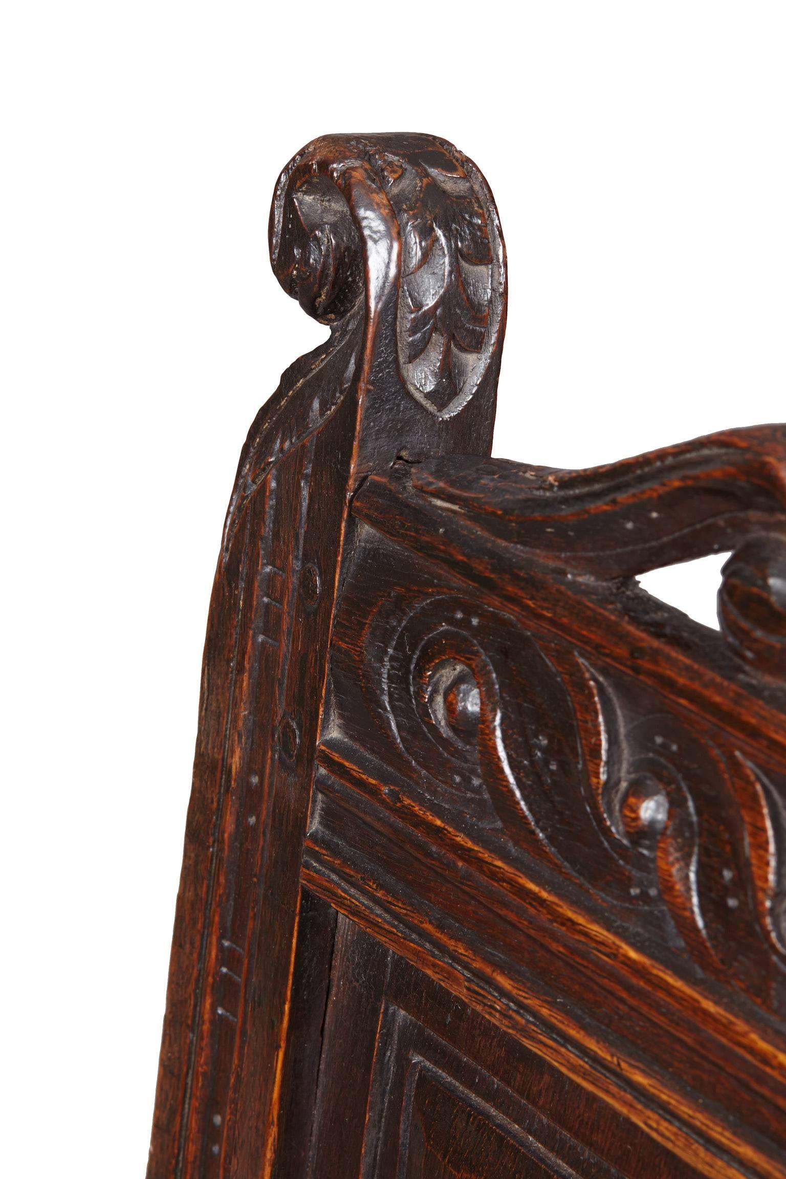 Gloucestershire Charles I Oak Armchair In Good Condition For Sale In Matlock, Derbyshire