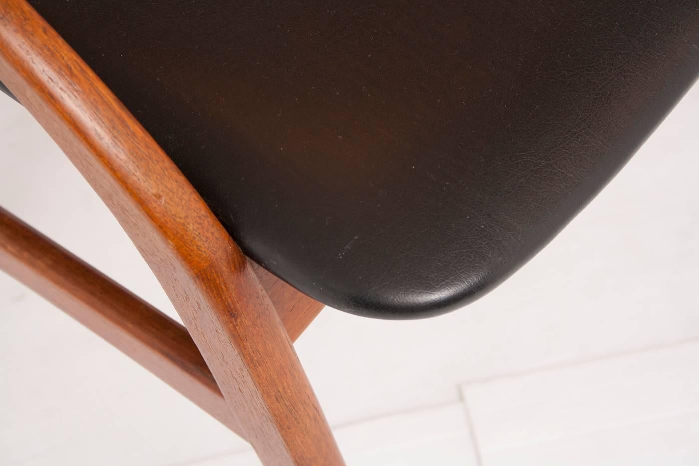 Mid-Century Modern Set of Six Danish Teak Dining Chairs by Dyrlund