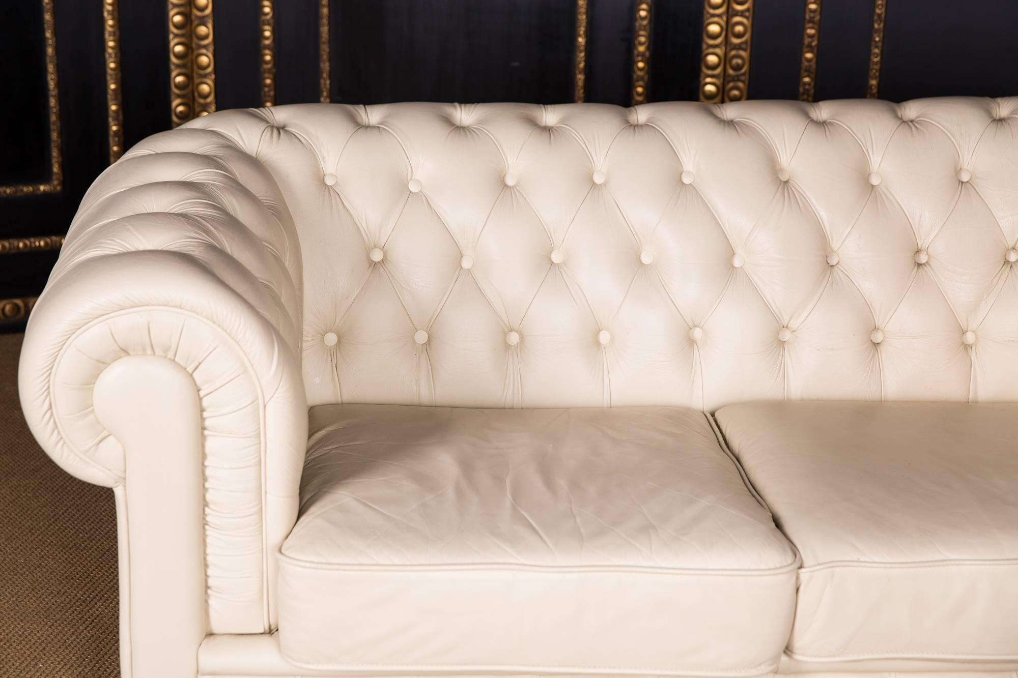 British 20th Century, Original English Chesterfield Sofa with Genuine Leather