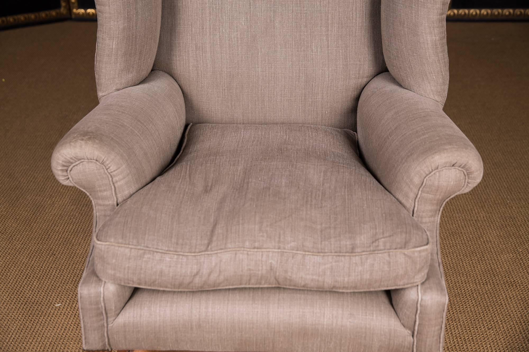 20th Century Original English Chesterfield Armchair with High Quality Linen Fabric