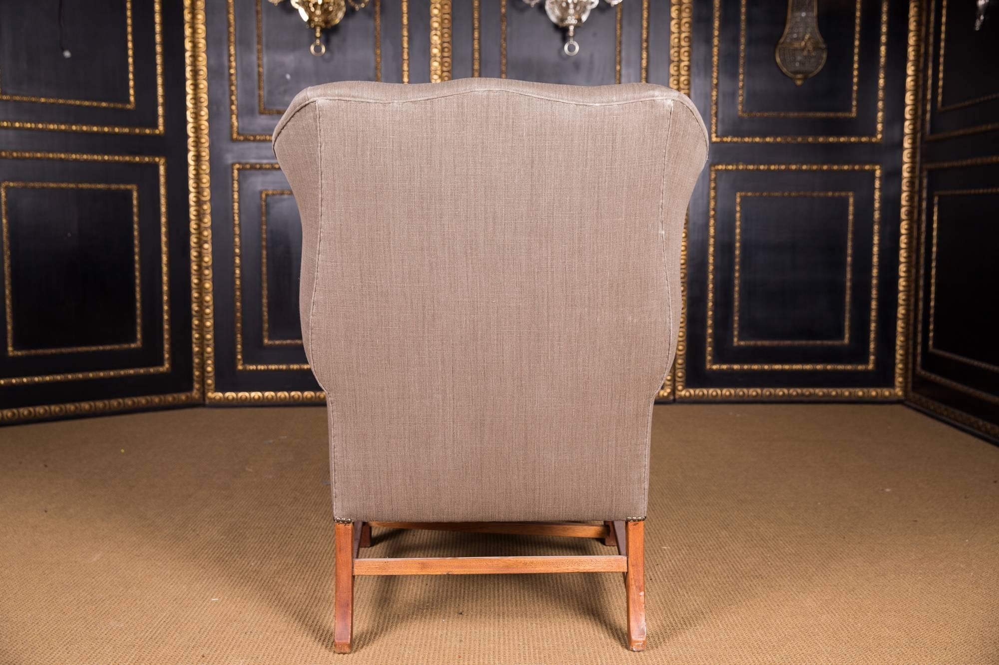 Original English Chesterfield Armchair with High Quality Linen Fabric 2