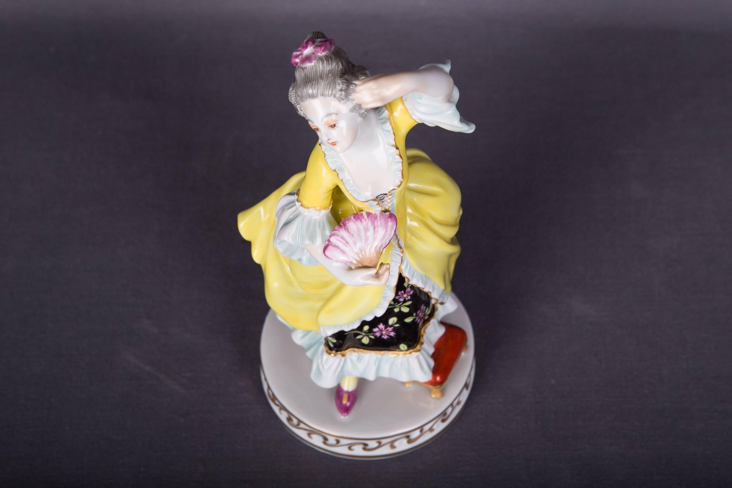 Beautiful Rare Dresden Rococo Figure as a Dancing Lady 3