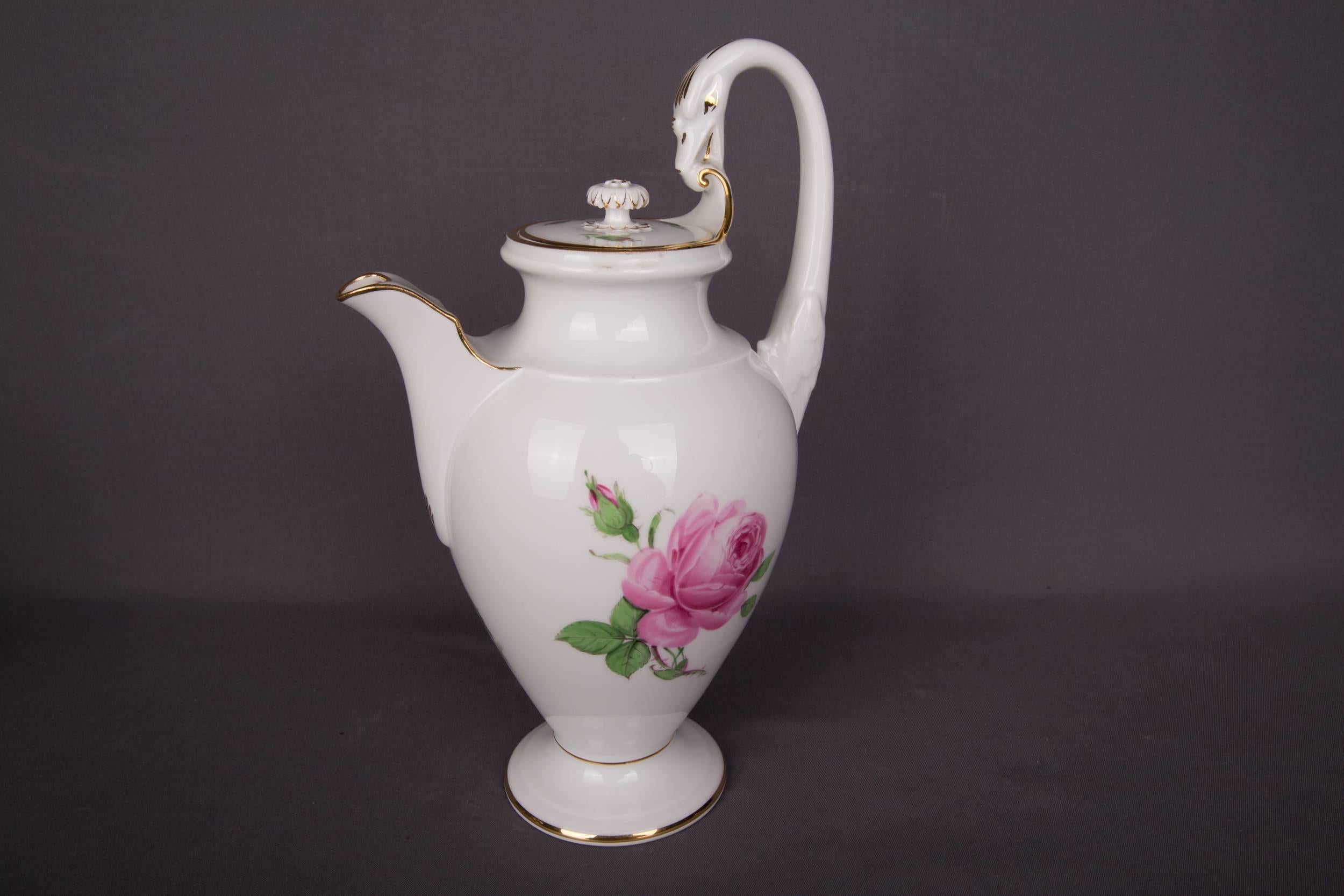 Very elaborate and finely painted.

Very fine finish.


Meissen two grinding strokes


Dimensions:

One x pot (height 28cm, width 19cm)
One x sugar can (height 11cm, diameter 7cm)
One x milk jug (height 17cm, width 11cm)
Six x cup
