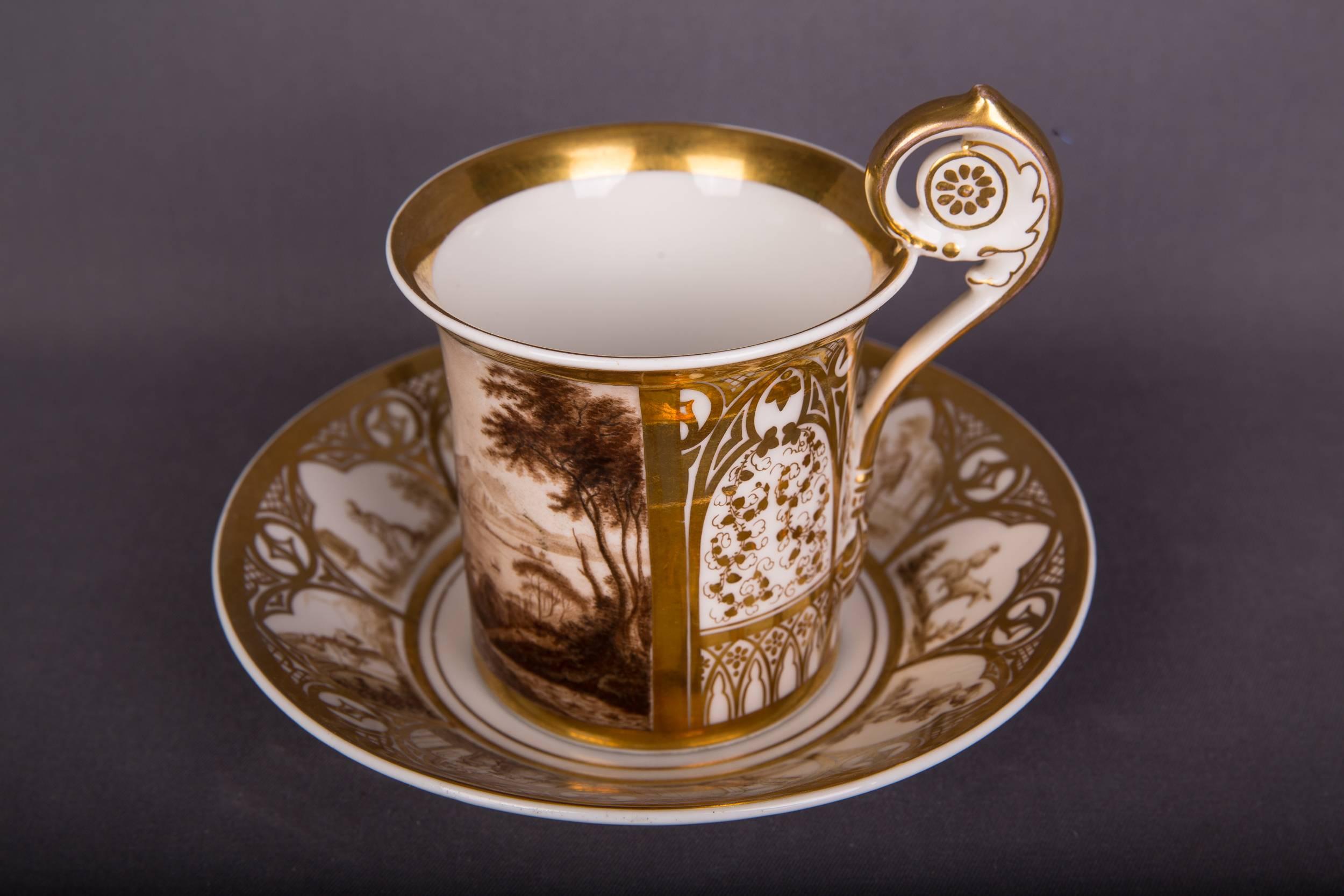 Very elaborate and finely painted

Very fine finish

Dimensions:
Cup (height: 12 cm diameter: 10 cm)
Saucer (Height: 3.5 cm diameter: 17 cm)

The place setting is not damaged and is in a good historical condition.