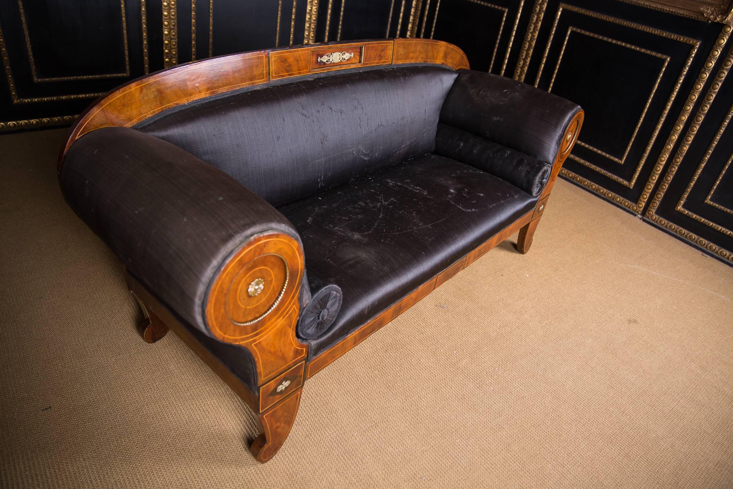 19th Century, Elegant Biedermeier Sofa circa 1830 Mahogany 2