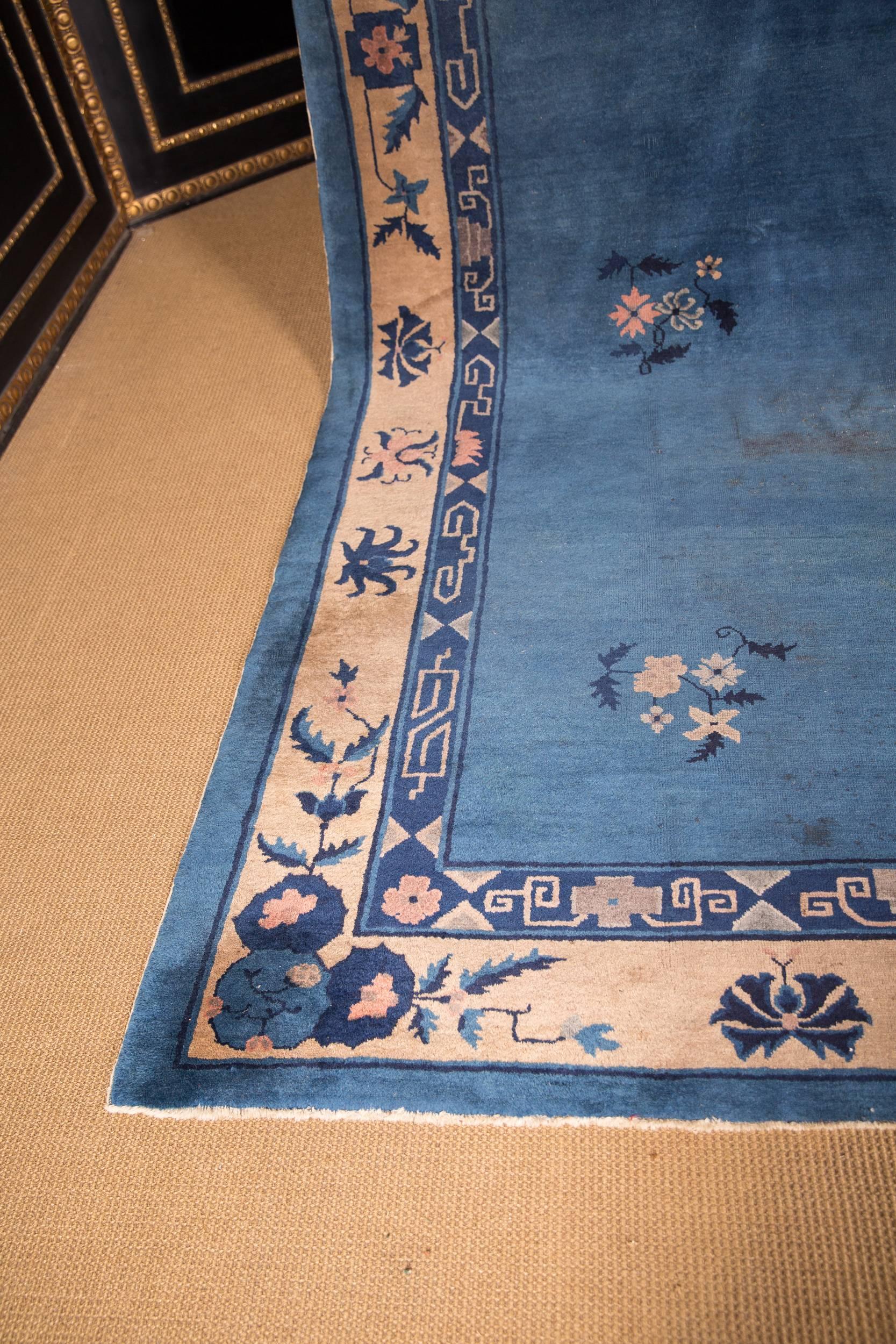 19th Century Large Antique Chinese Carpet Rug in Blue In Good Condition In Berlin, DE