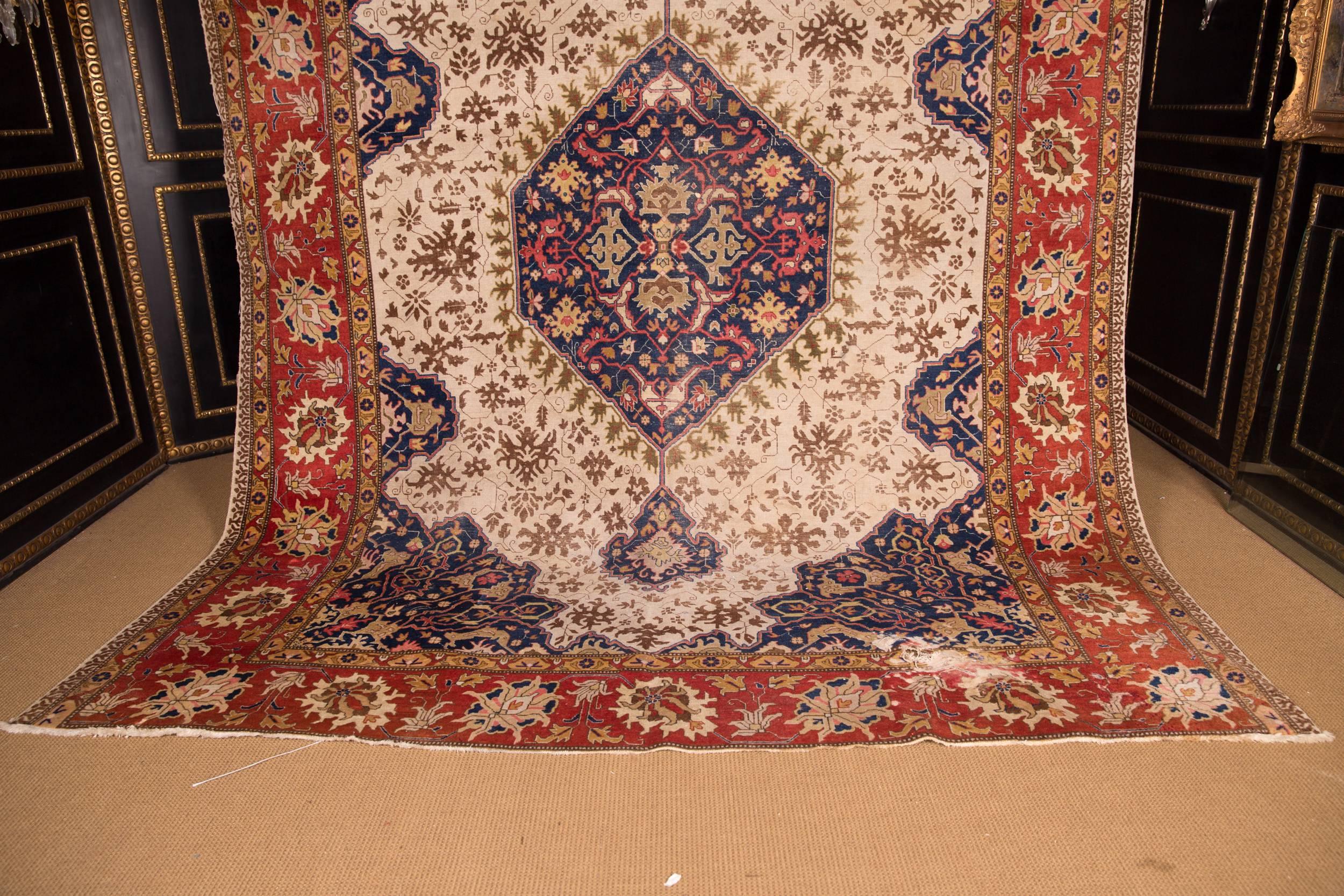 Rare, large Tabriz carpet. Size: 380 cm x 300 cm.