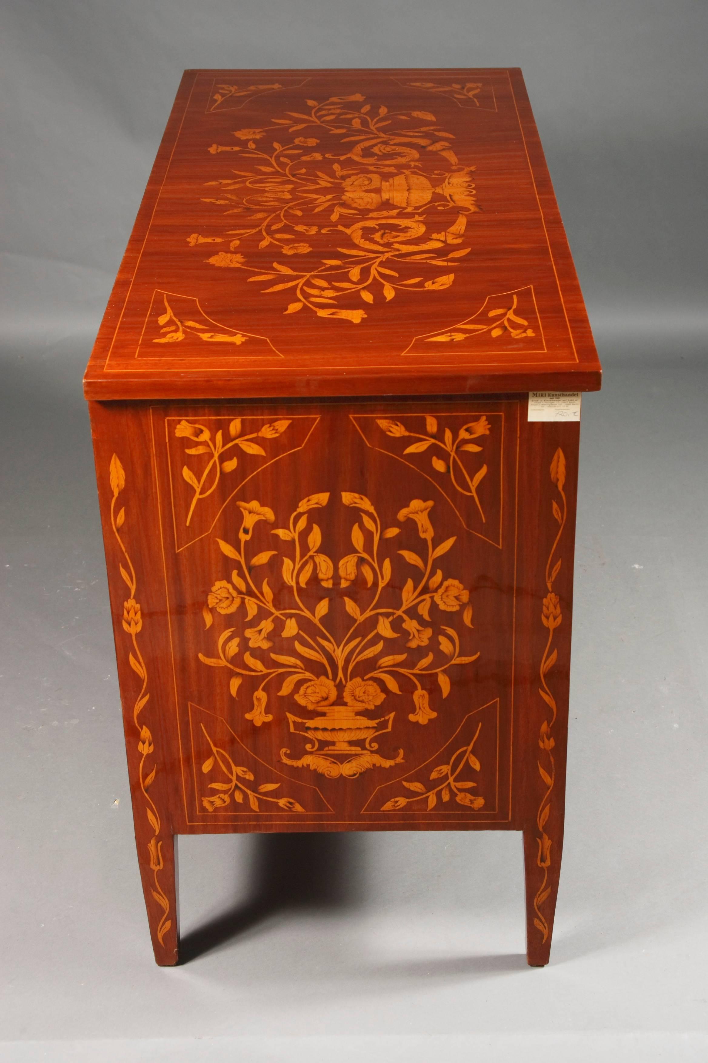 20th Century Marquetry Inlaid Commode in Neoclassical Style, Mahagony and Maple Veneer