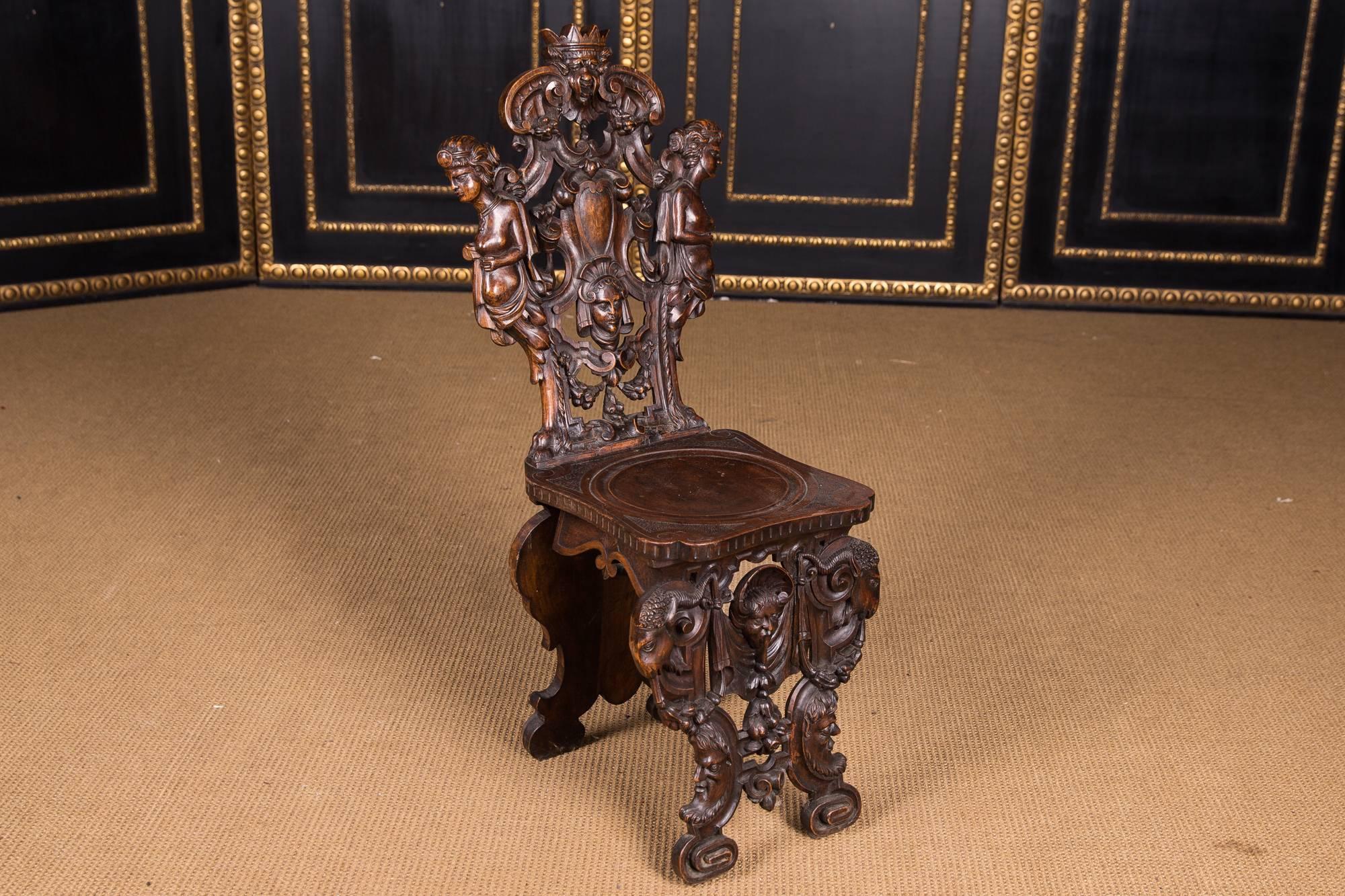 Walnut, solid, partial linden tree. Neo-Renaissance with rich carving, circa 1840-1850. Backrest and front footboard, openwork.

Excellent warm patina grown over decades. Age-related use traces.
  