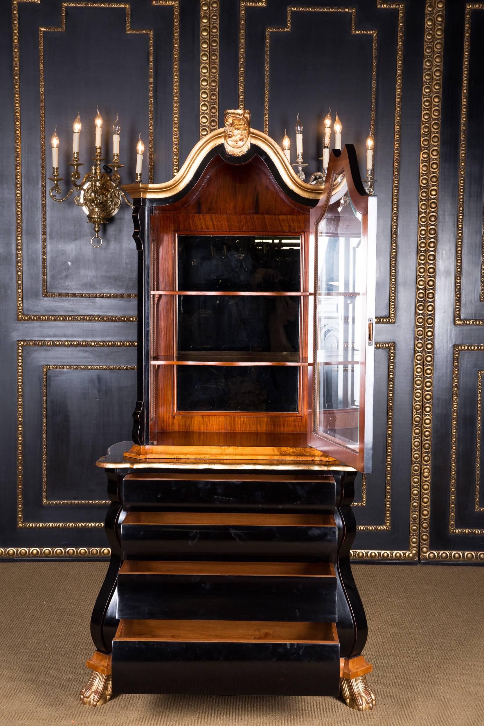 20th Century, Display Cabinet in Dutch Baroque Style Maple Root Veneer 4
