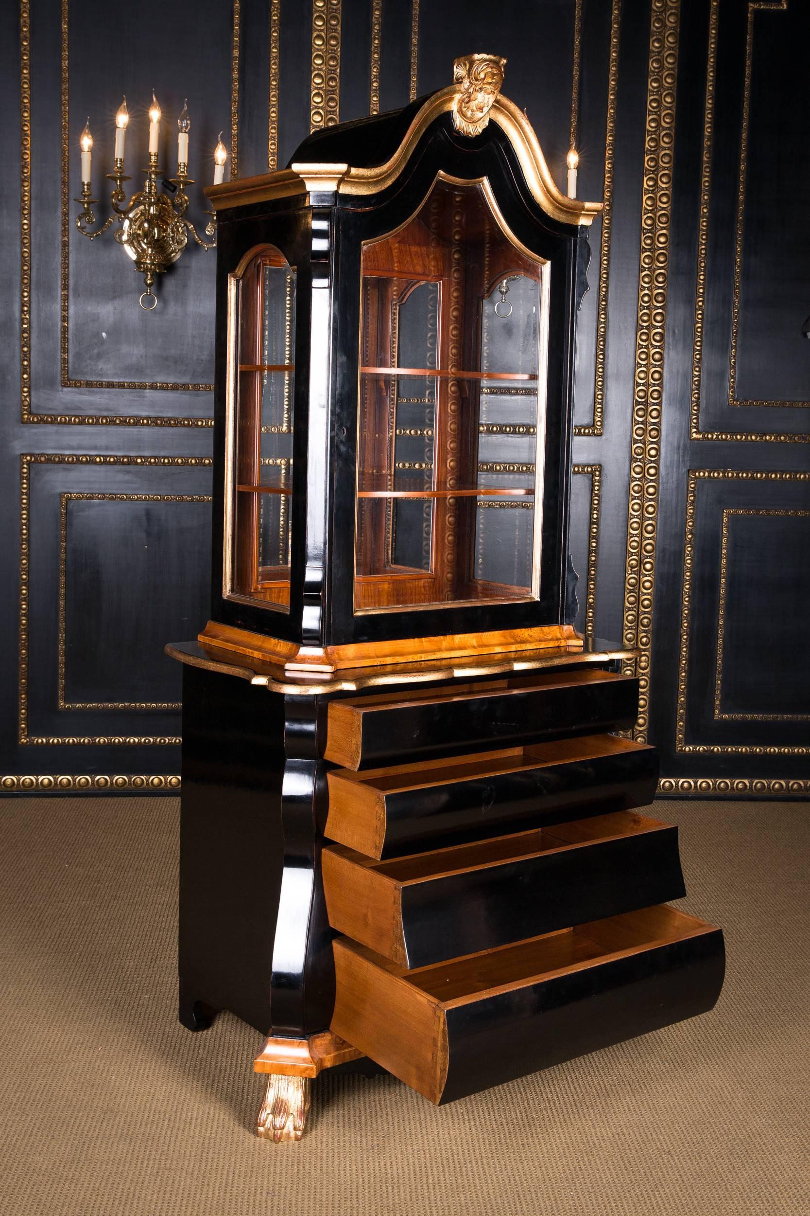 20th Century, Display Cabinet in Dutch Baroque Style Maple Root Veneer 5