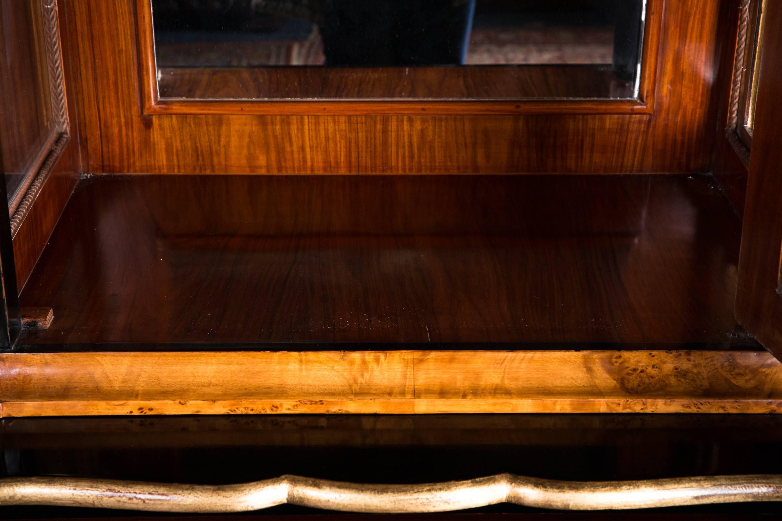 20th Century, Display Cabinet in Dutch Baroque Style Maple Root Veneer 6