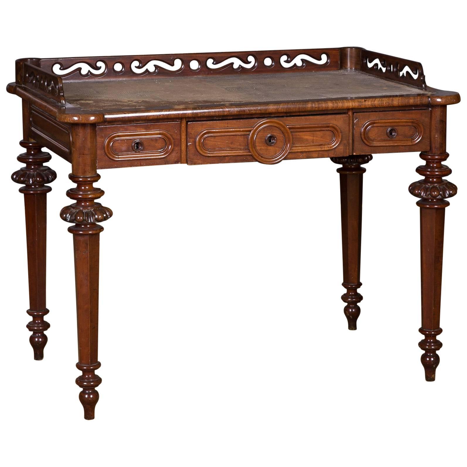 19th Century, Historical Ladies Desk of the Late Biedermeier, Mahogany Veneer