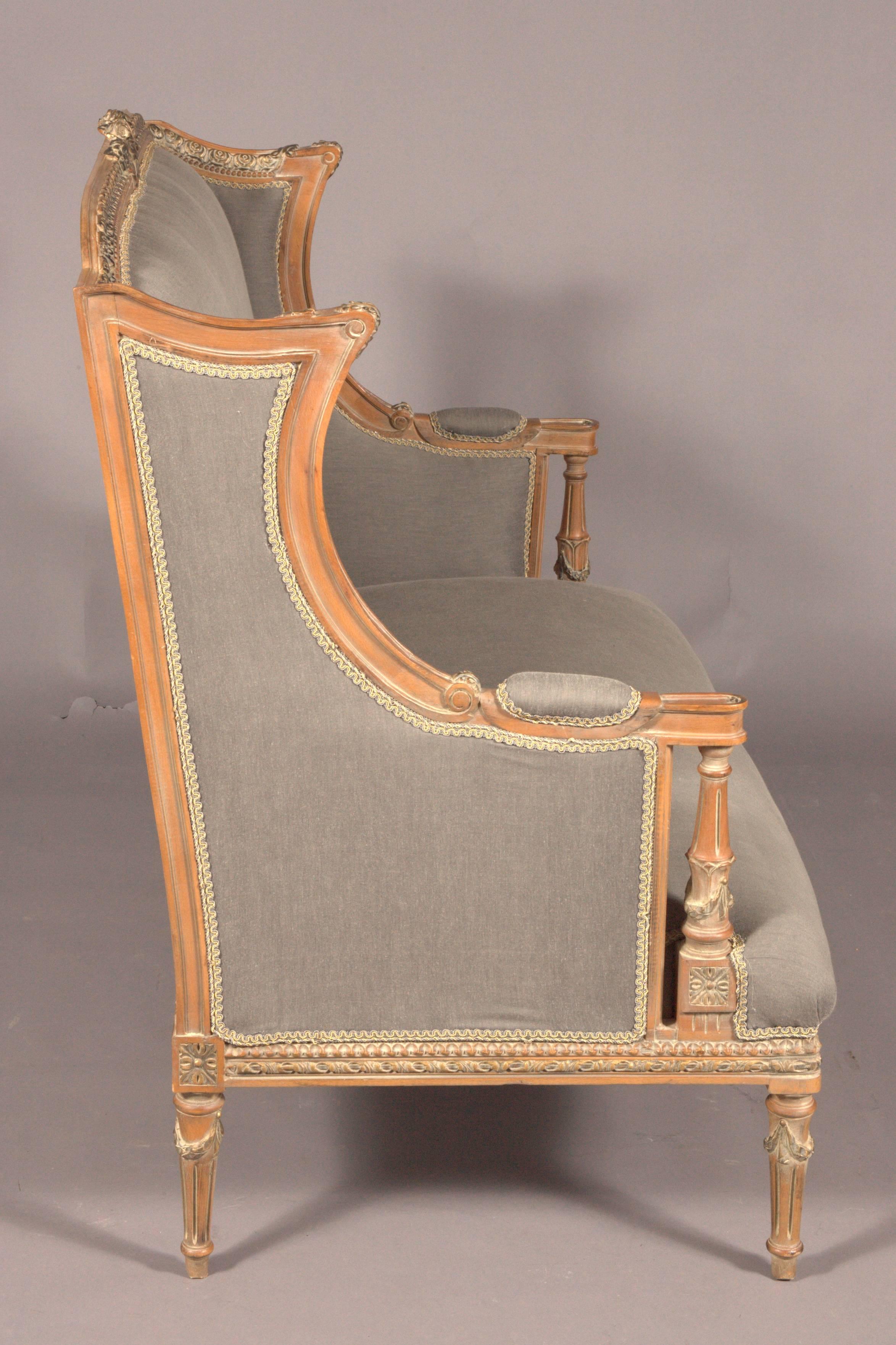 20th Century Classic Seating Set of Three Pieces in the Louis XVI Style (Holzarbeit)