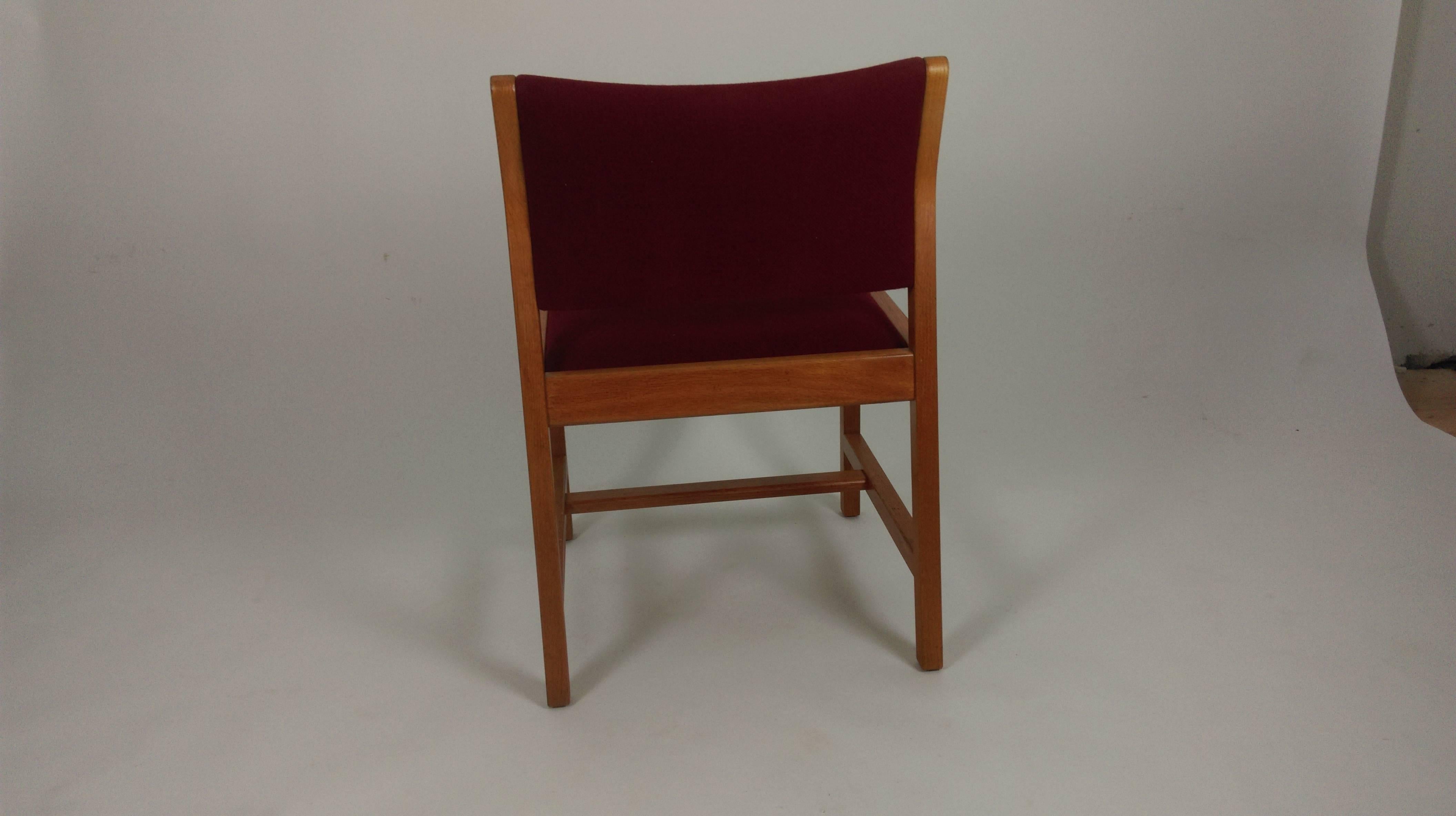 Scandinavian Modern 1970s Borge Mogensen Set of Six Model 3241 Dining Chairs in Oak For Sale