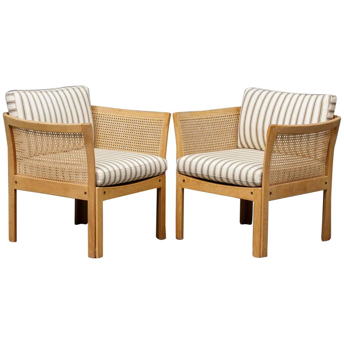 1960s Illum Wikkelsø Plexus Lounge Chairs in Oak and White Fabric CFC Silkeborg