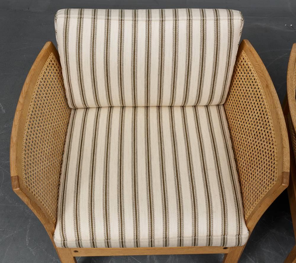 Danish 1960s Illum Wikkelsø Plexus Lounge Chairs in Oak and White Fabric CFC Silkeborg