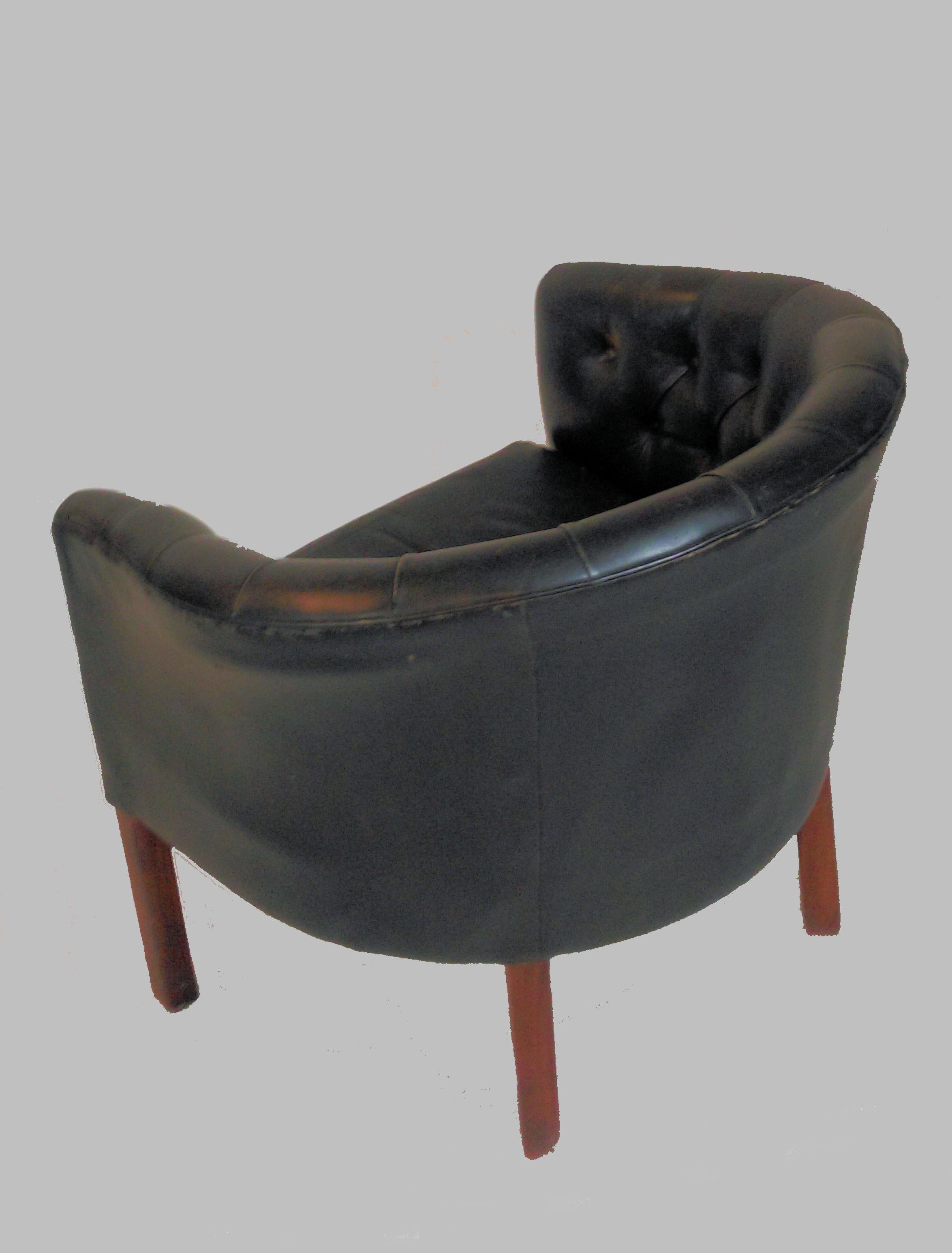 1930s Danish Lounge Chair and Sofa in Black Leather In Good Condition In Knebel, DK