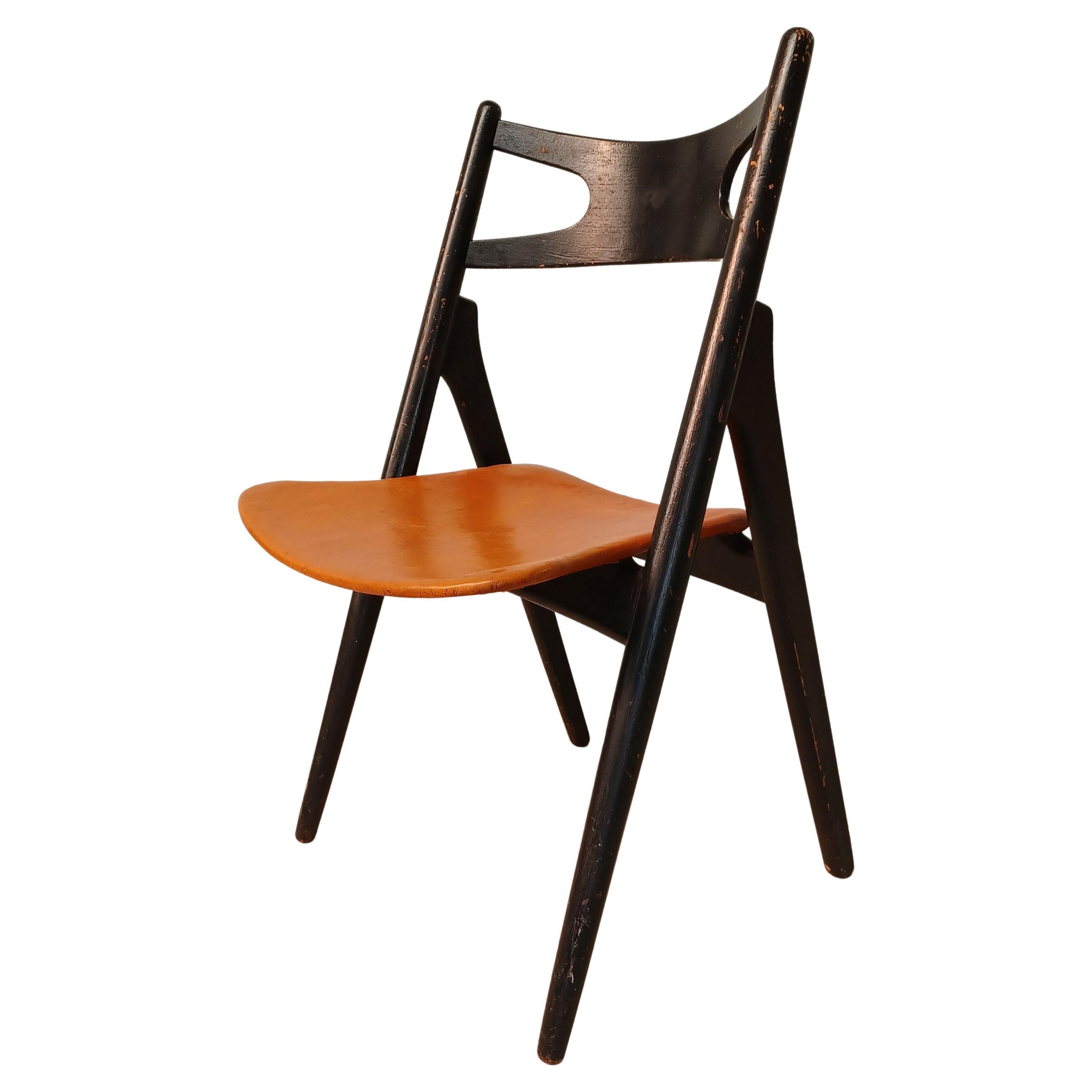 1950´s Patinated Hans Wegner Sawbuck Chair with Original Leather For Sale