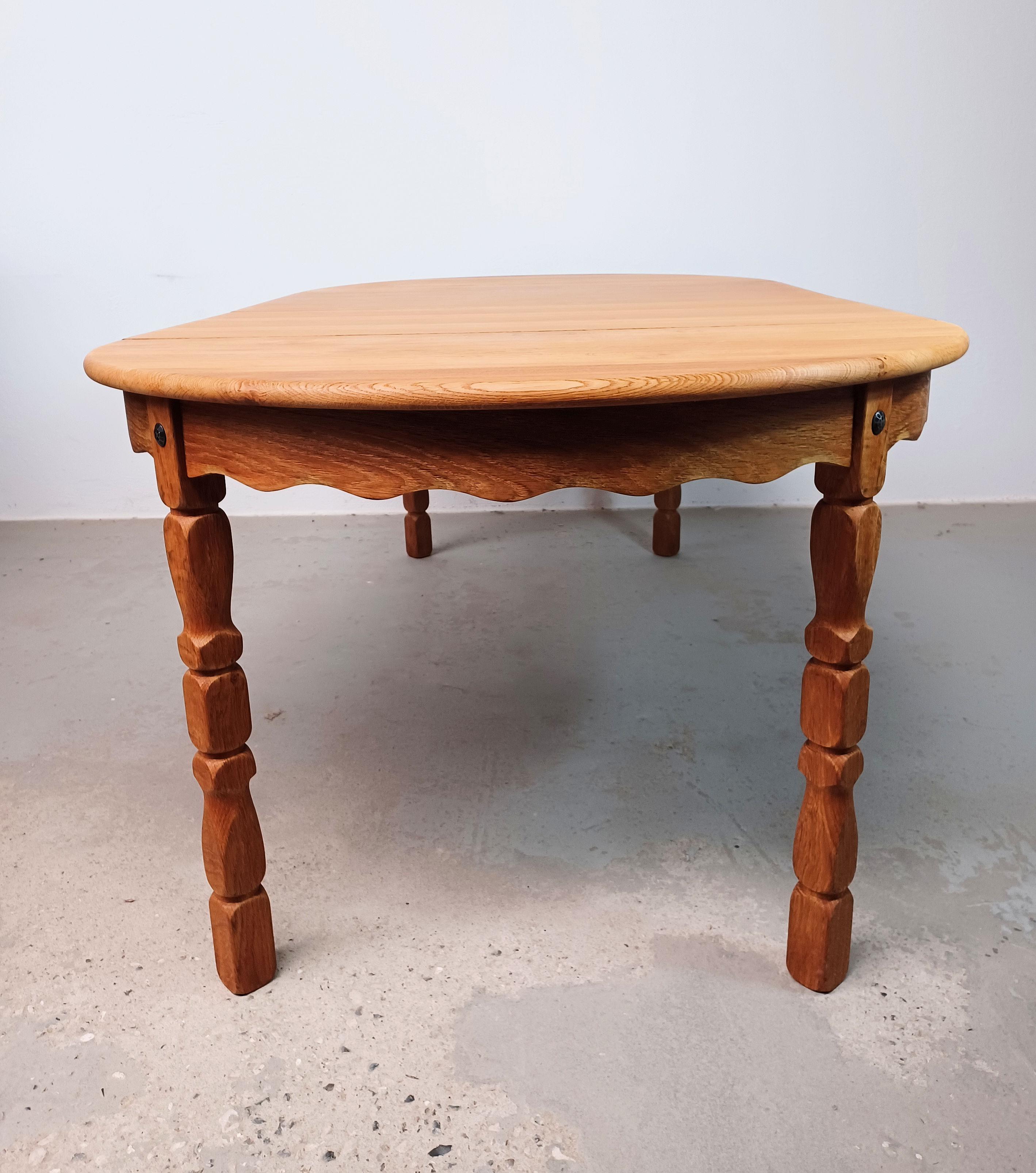 1970s Restored Henning Kjærnulf Dining Table in Solid Oak with Two Extensions For Sale 4